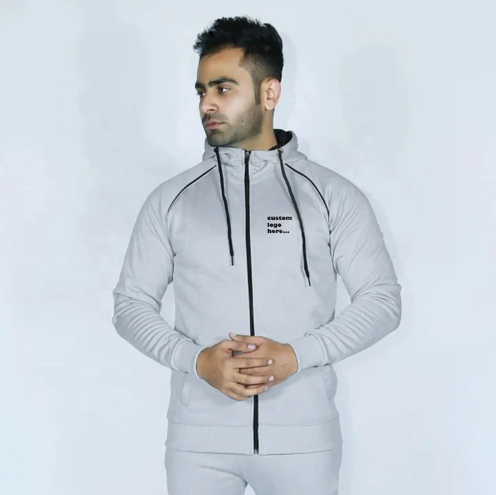  Мужской пуловер с капюшоном красного цвета