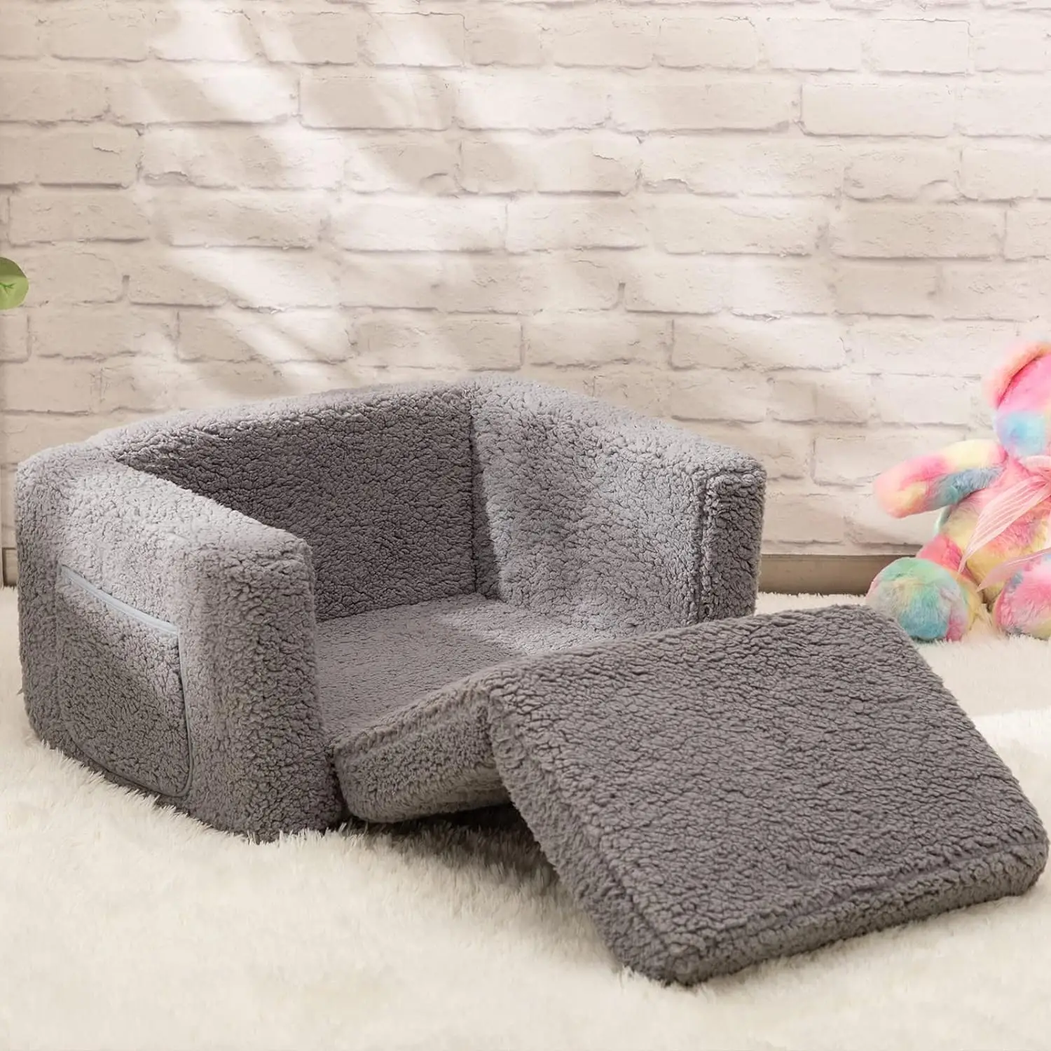 Birthday Gift Convertible Sofa 2-in-1 Flip Out Cuddly Sherpa Toddler Couch Kids Sofa Bed for Girls Boys