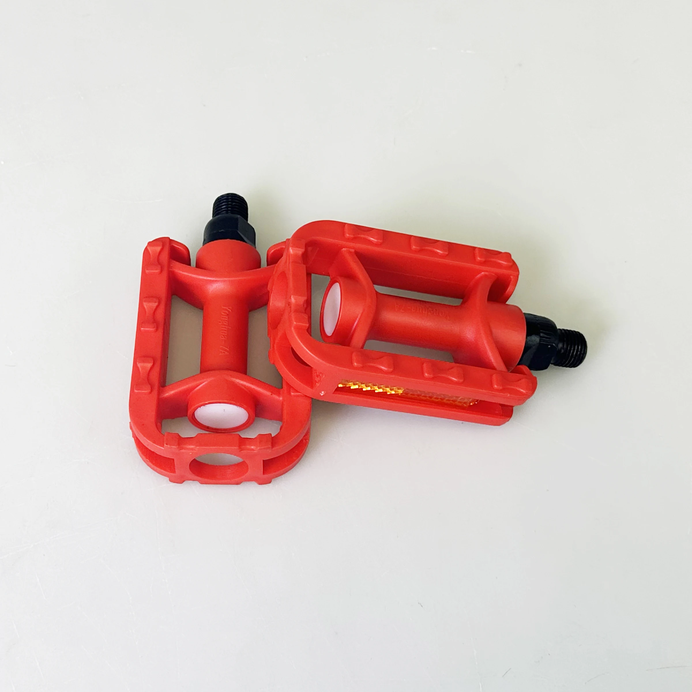 Colorful PP Children Bike Pedals Ball Bearing For Kids Anti-Slip Bike Parts Customize Color