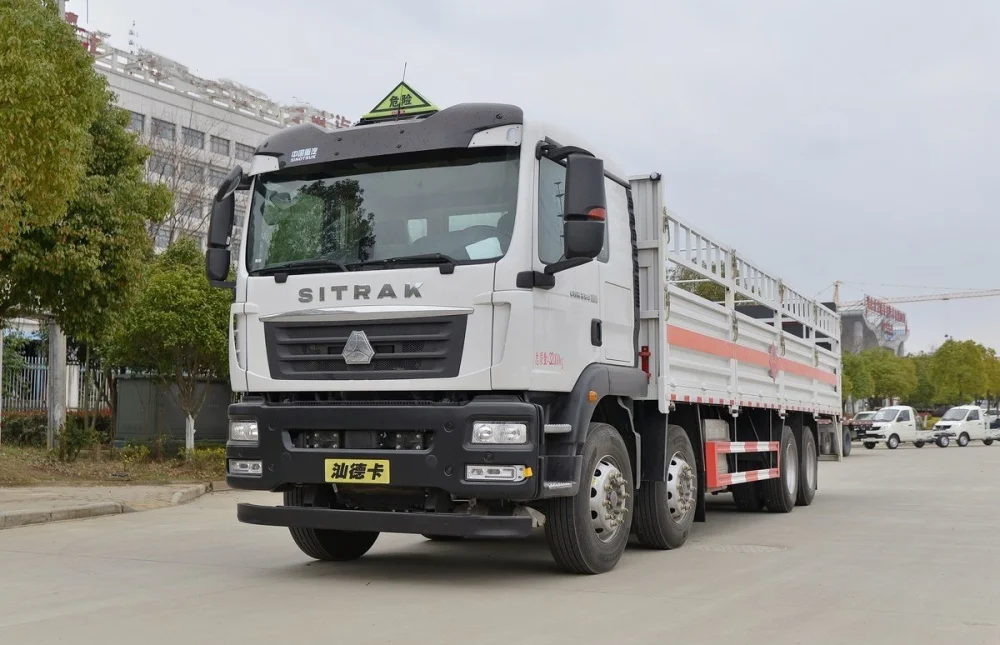 New Sinotruk Sitrak Gas Cylinder Transport Vehicle 8x4 350hp Euro 6 Cylinder Delivery Truck