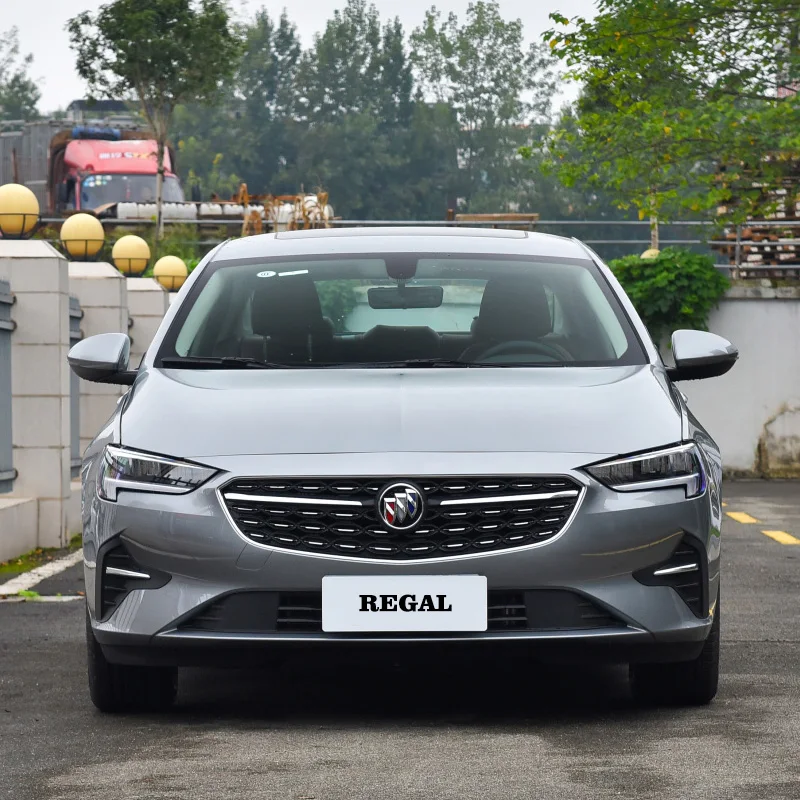 The best-selling Buick Regal mid size 4-door 5-seater sedan has a comprehensive fuel consumption of 6.89L2 per 100 kilometers