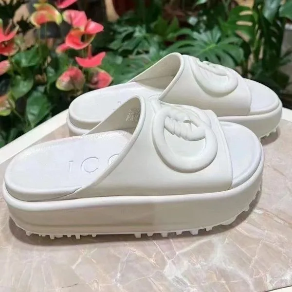 2022 Latest ladies zapatillas luxury GHGH Indoor flip-flops slippers slides Sandals Women Famous Brands design inspired slides
