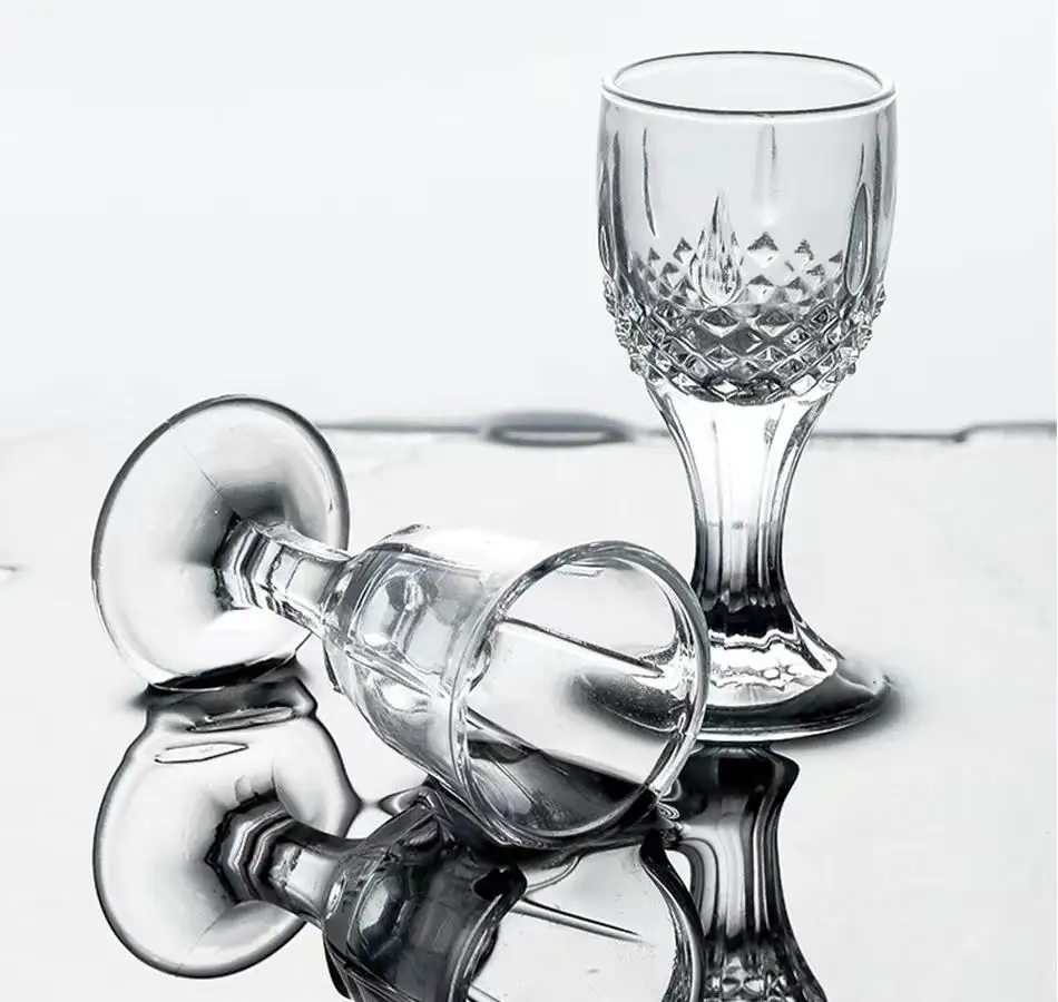 8ml 10ml Mini Stemware White Spirit Goblet Maotai Wine Glass Cup Tiny Shot Glass With Foot For Baijiu Soju Liquor Saki Sake B005