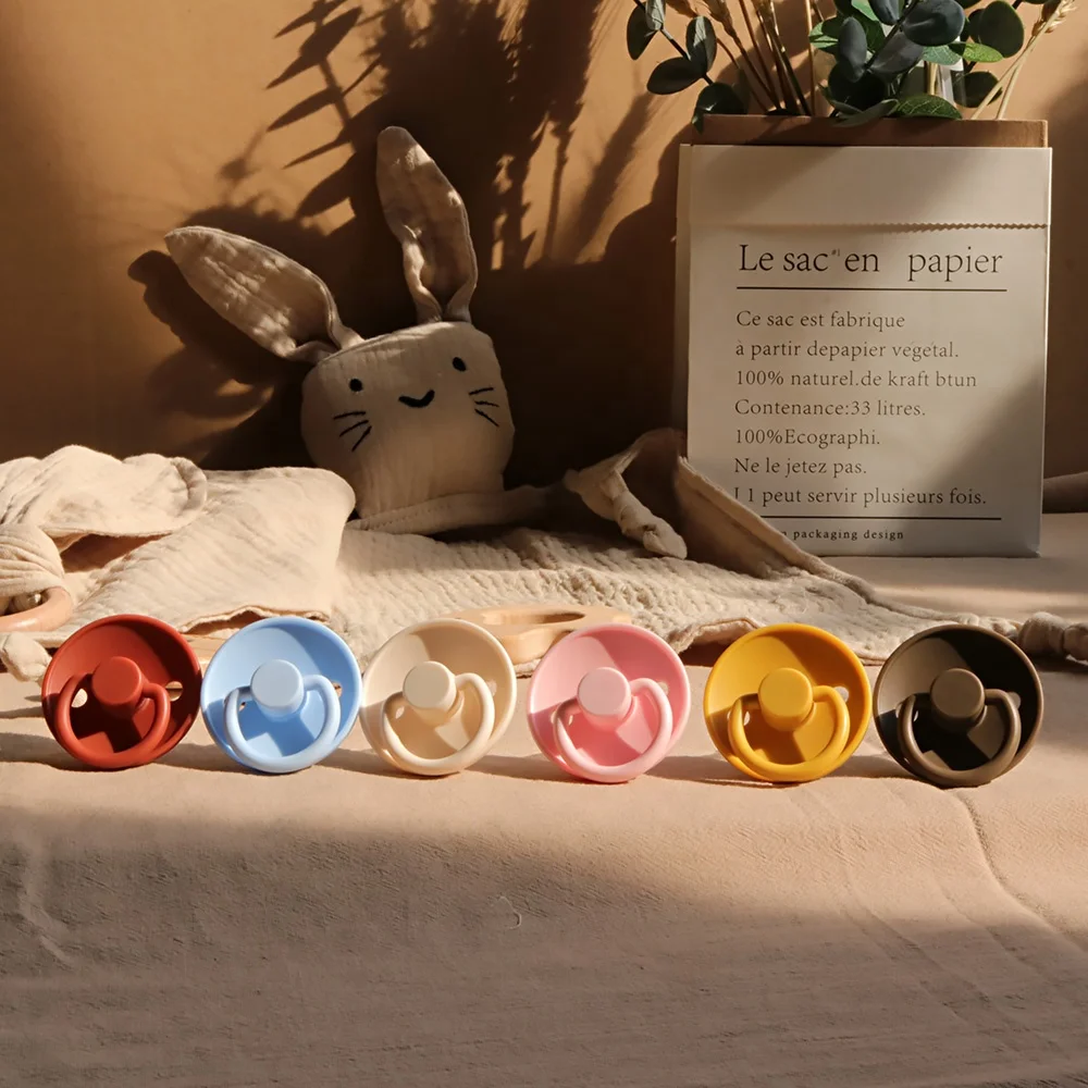 Wholesale Soft Teething Soother Chew Pacifier Round Nipple Imitate Breast Milk Silicone Baby Pacifier for Infant Children