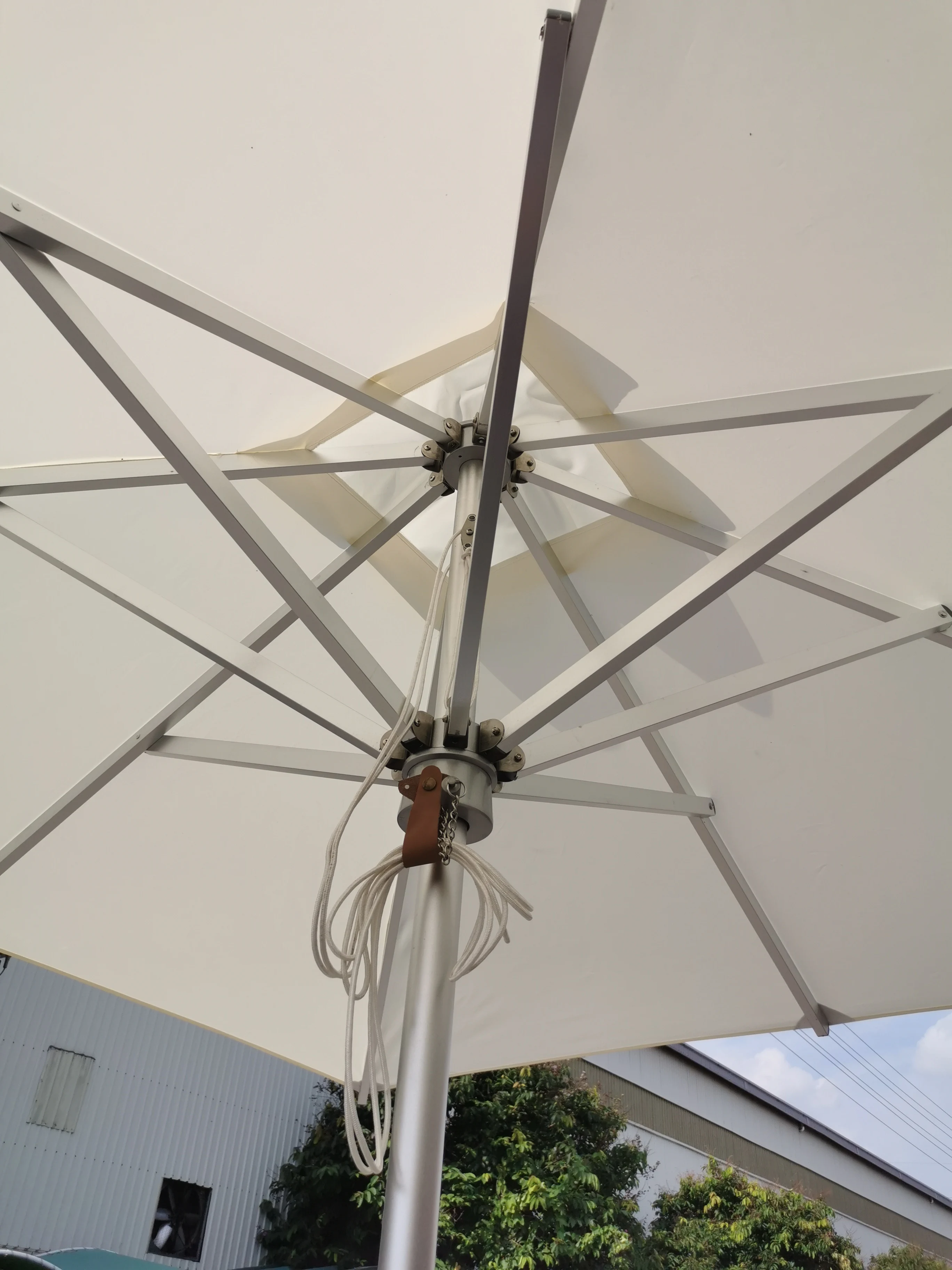 low price 2.7 meter  umbrella custom market round Decorative Garden Umbrellas new design  Outdoor furniture parasol