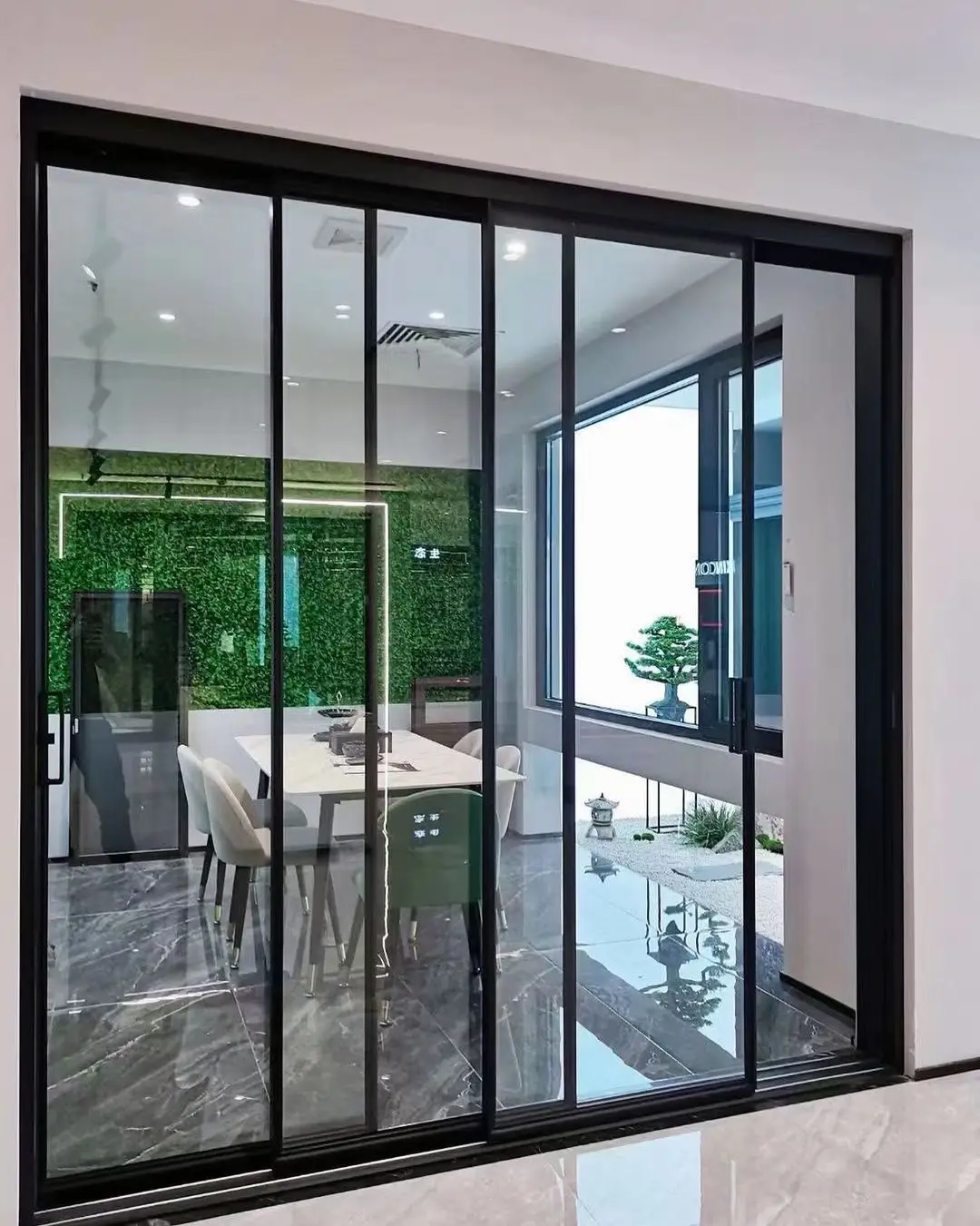 Excellent Quality Luxury Narrow Frame Lock Aluminium Sliding Door 8-Ftx9-Ft-Sliding-Glass-Doors