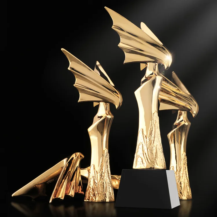 Shining 2022 New Golden Eagle crystal trophy customized Eagle Metal excellent employees annual meeting creative prize