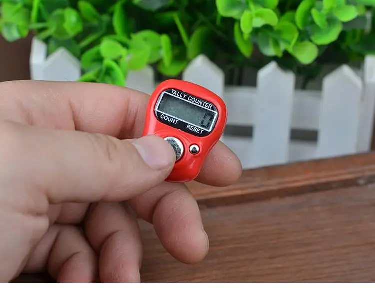 Electronic Digital Finger Ring Tally Counter Hand Held Knitting Row Counter Clicker NEW Mini Point Marker Counter LCD