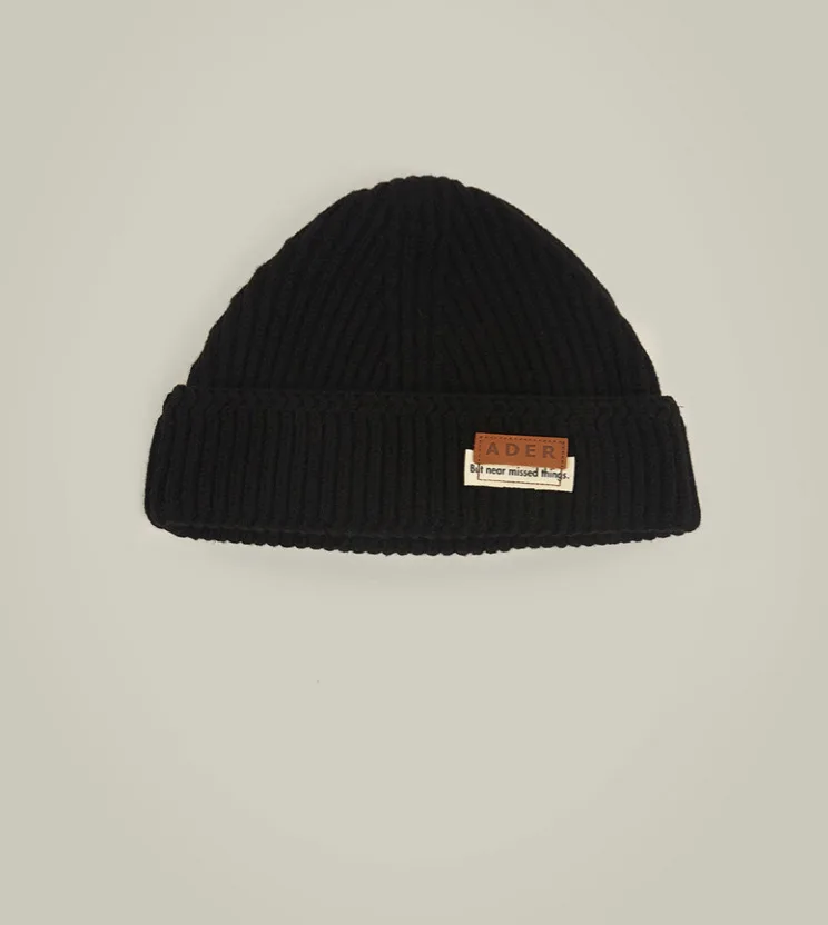 High Quality woven patches Beanie Winter Unisex Knitted Hats Warm Custom Beanie With  leather Logo