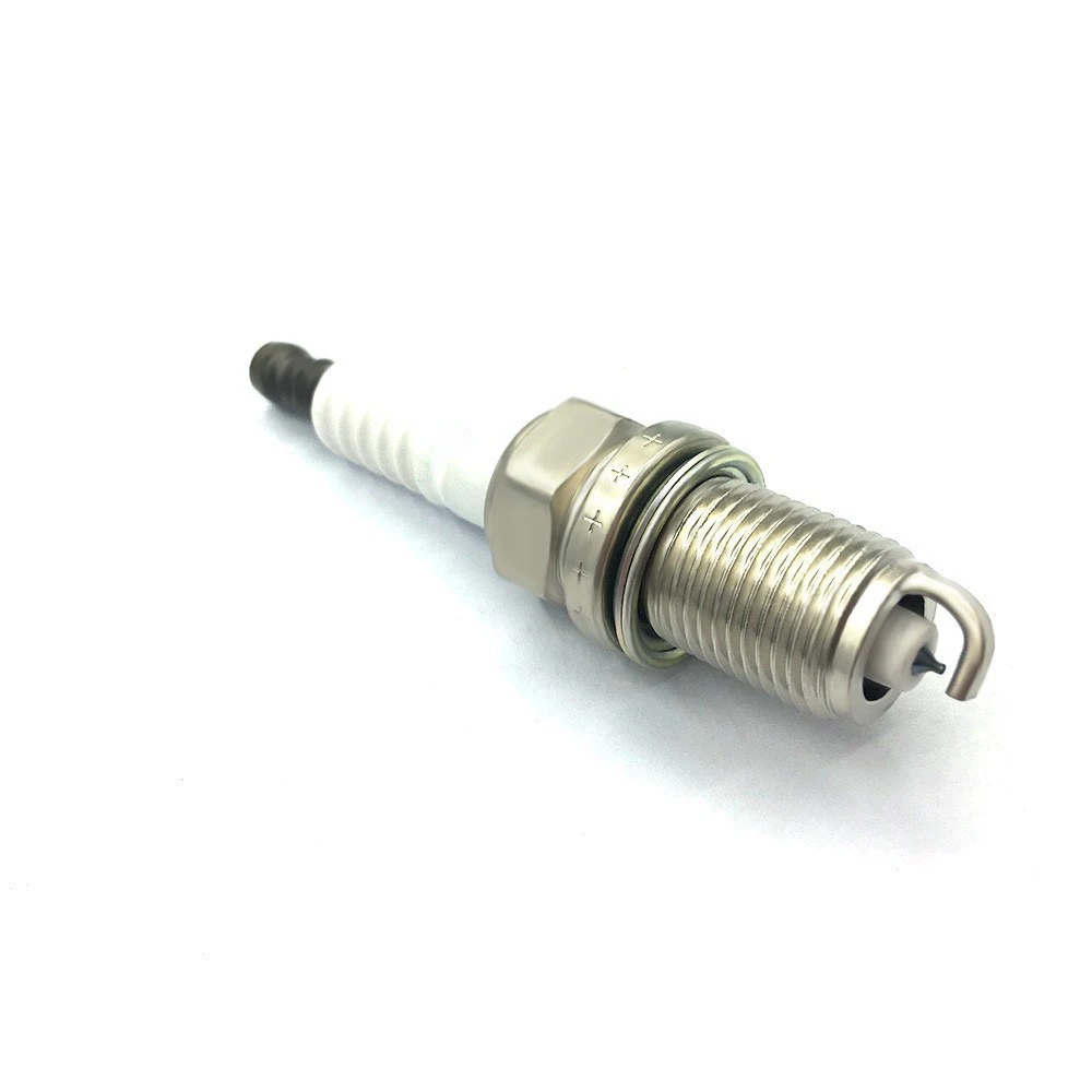 Automatic resistance spark plug used in Toyota Hyundai Mazda Ford Renault Peugeot Nissan
