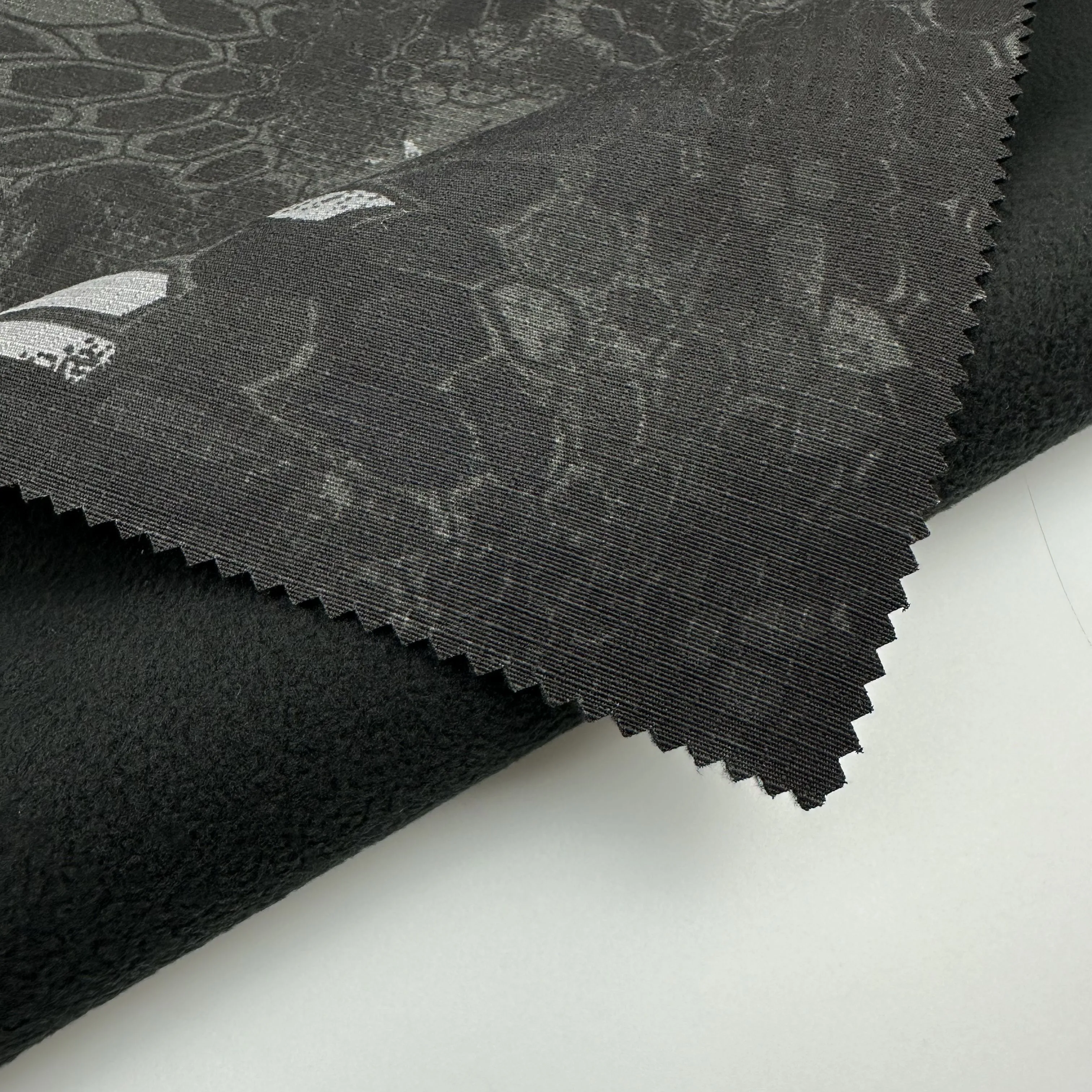 Customized Compound Ripstop Polyester/cotton Twill Woodland Camouflage Fabric Printed Camo Uniform Fabric For Winter Workwear