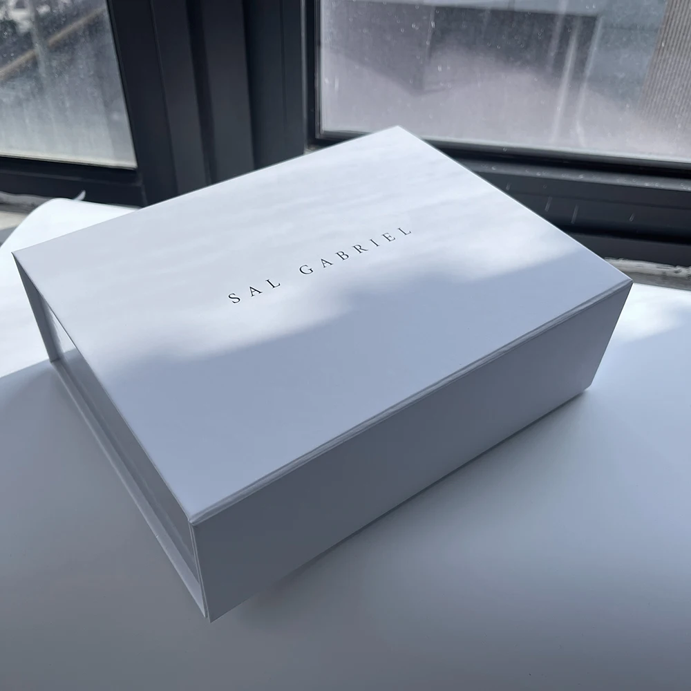 Luxury Box Packaging for Magnetic Paper Foldable Gift Box Custom Magnet Lid Shiny Sliver Color Paper Packing Box Manufacturer