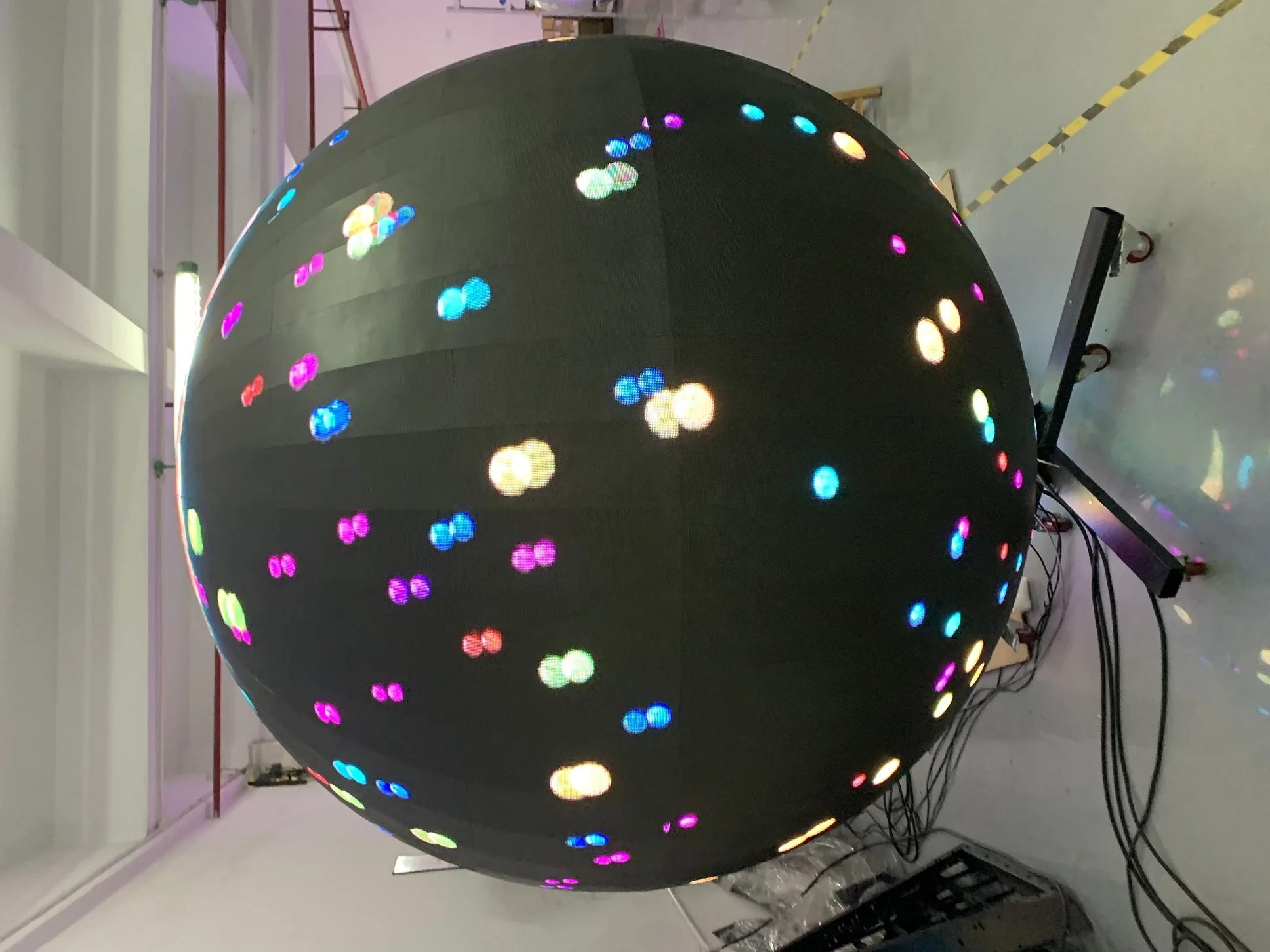 P1.5 P1.8 P2 P2.5 P3 P4 Indoor Outdoor Advertising Round Ball Module Spherical Flexible Sphere Led Display Screen
