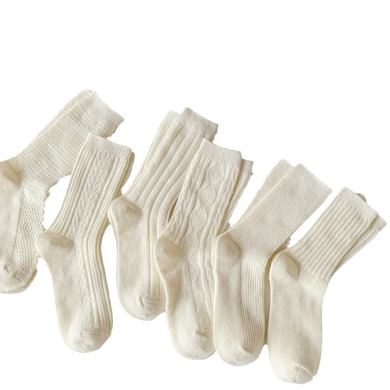 Jingwen wholesale wool winter thick black and white thermal mid-tube women socks