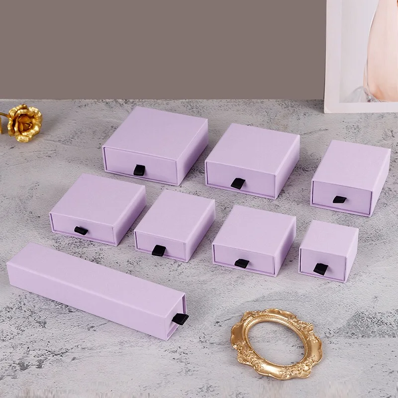 Good Quality paper jewelry box ,nice new fashion gift jewelry box for earring, pendant ,rings brooch , jewelry .,etc .