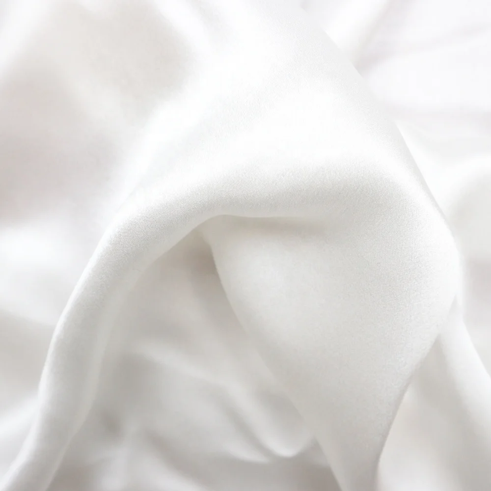 Pure silk 16 19 22 25 momme mulberry Silk Fabric High Quality Natural charmeuse Silk Fabric