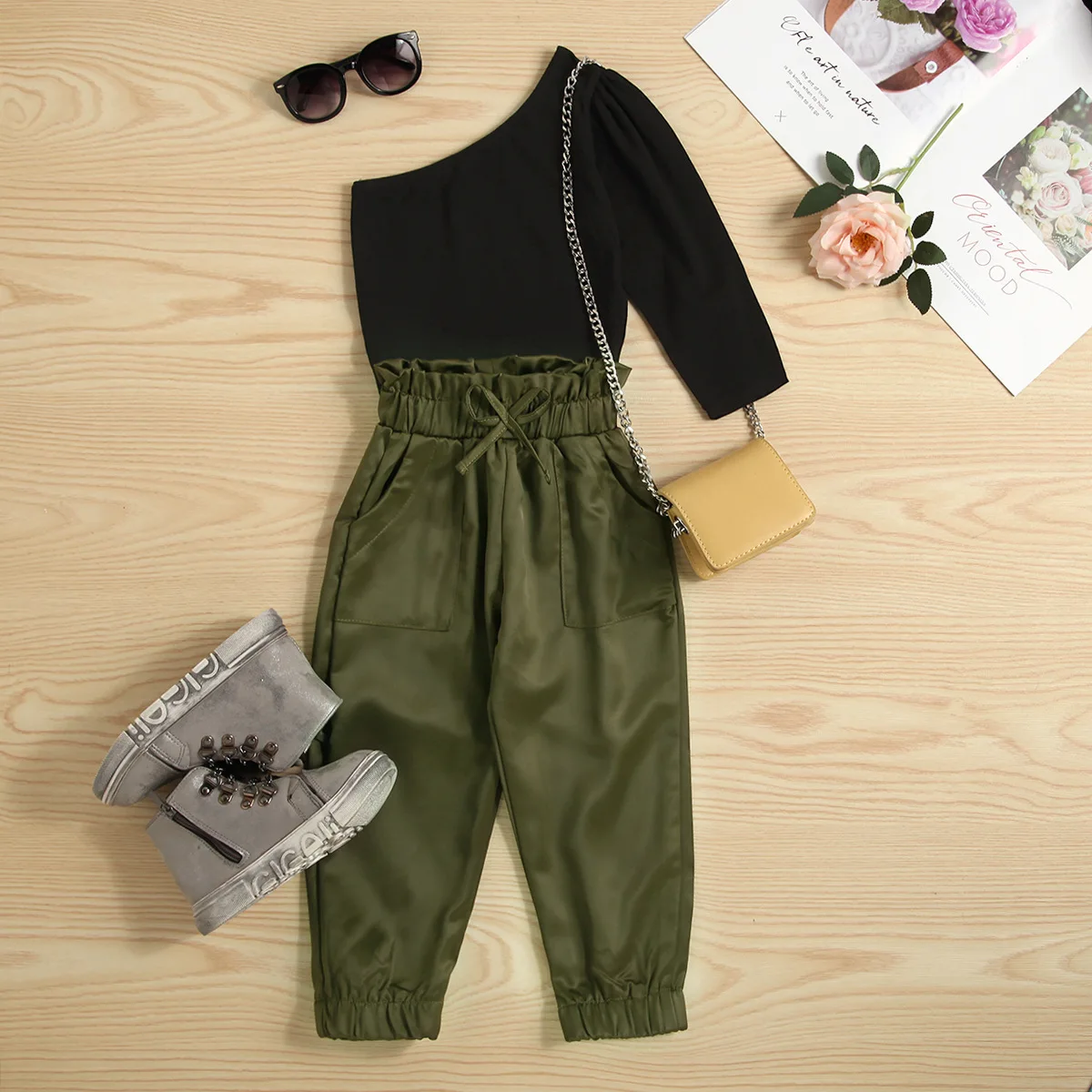 Autumn and winter new features off-shoulder single sleeve knit top green and black two-color woven micro elastic sweatpants for