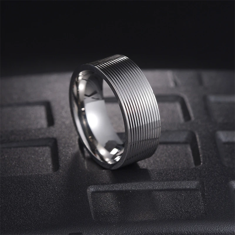 2023 Fashion Hot Sale Threaded 8mm Titanium Steel Ring Vacuum Plated Rings For Men