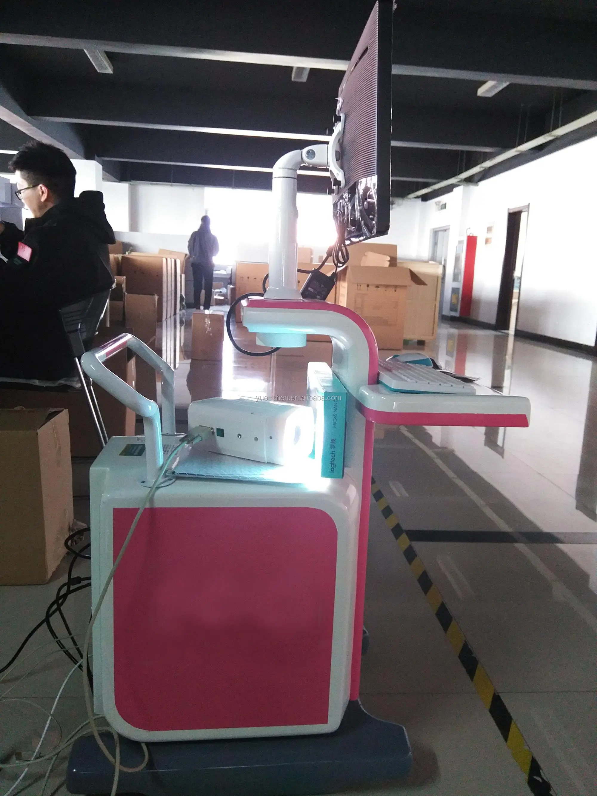 YSSW3303B High advantage colposcope trolley gynecology video colposcope