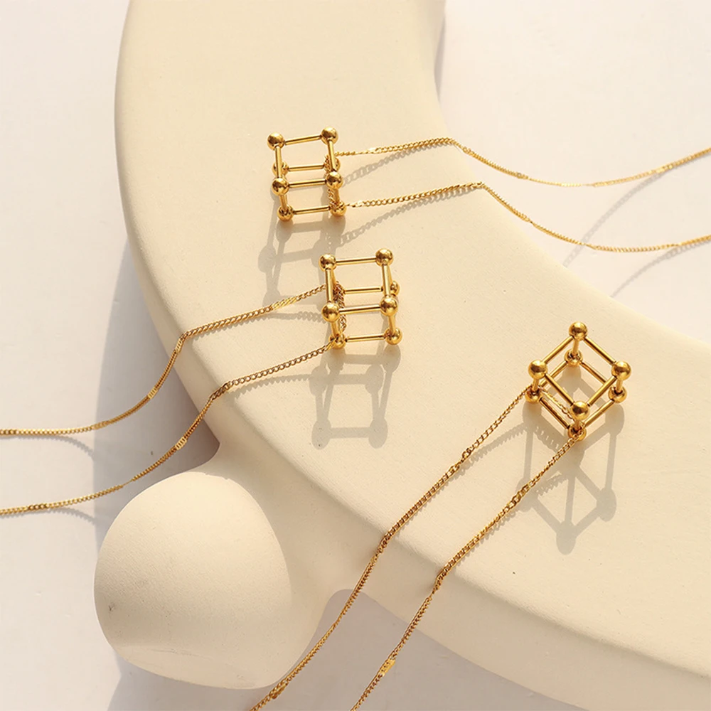 Creative Gold Plated Waterproof Women Jewelry Stainless Steel Hollow Square Pendant Necklace