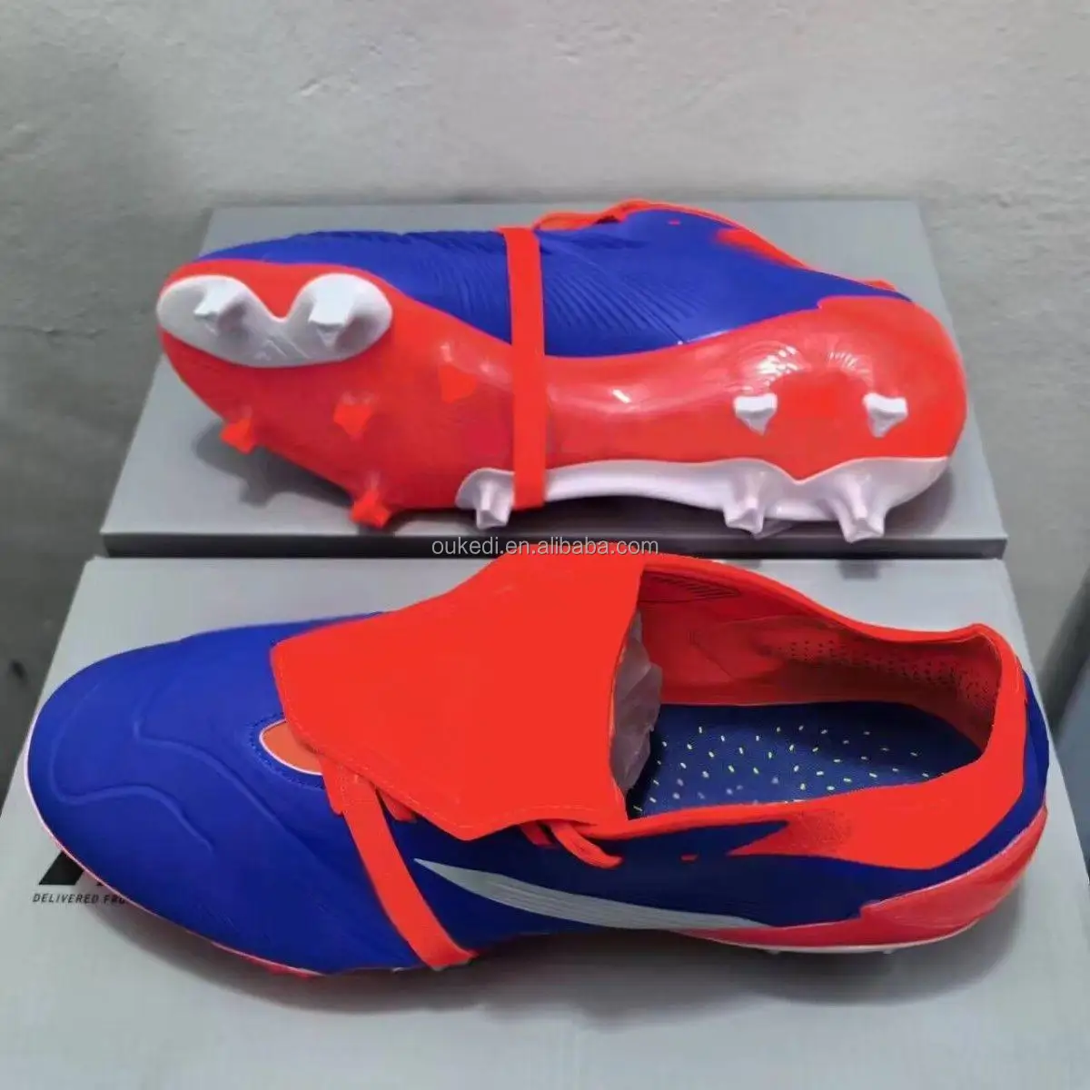 High quality bulk repurchase of new sports trend football shoes