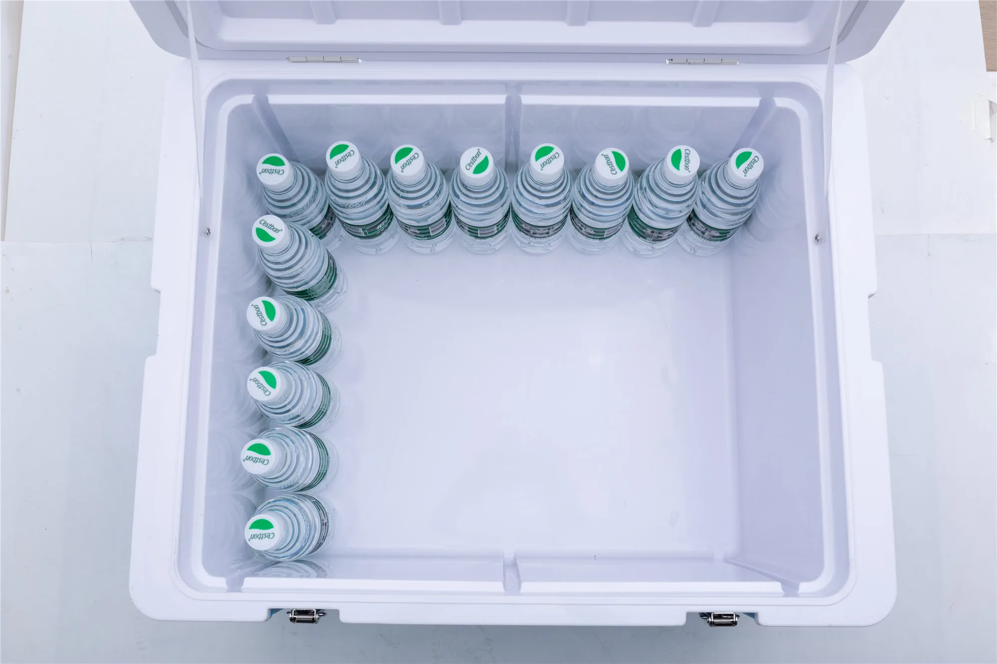China Factory Plastic 92L Large Cooler Box  Keep Cold Beer Wine Cans Juice Transport Ice Cooler