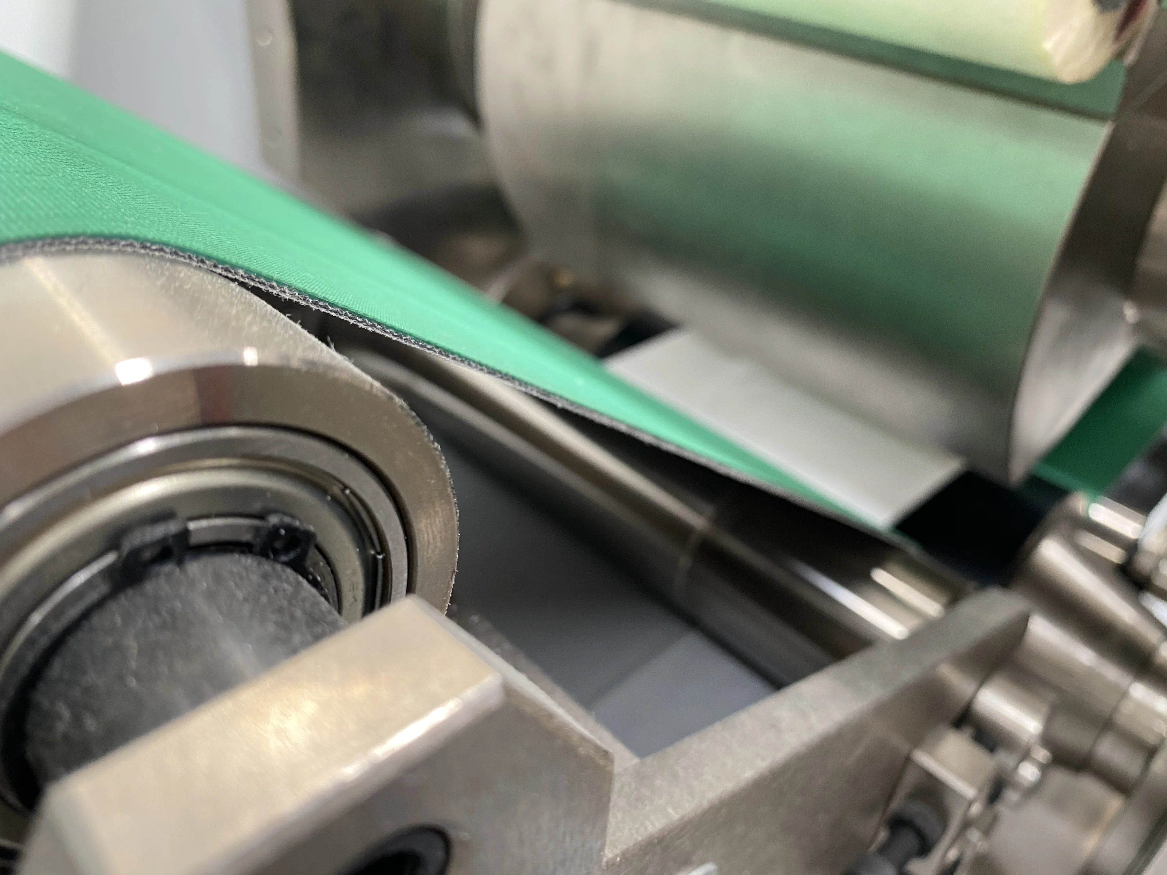 WellDone full servo adult diaper machine production line