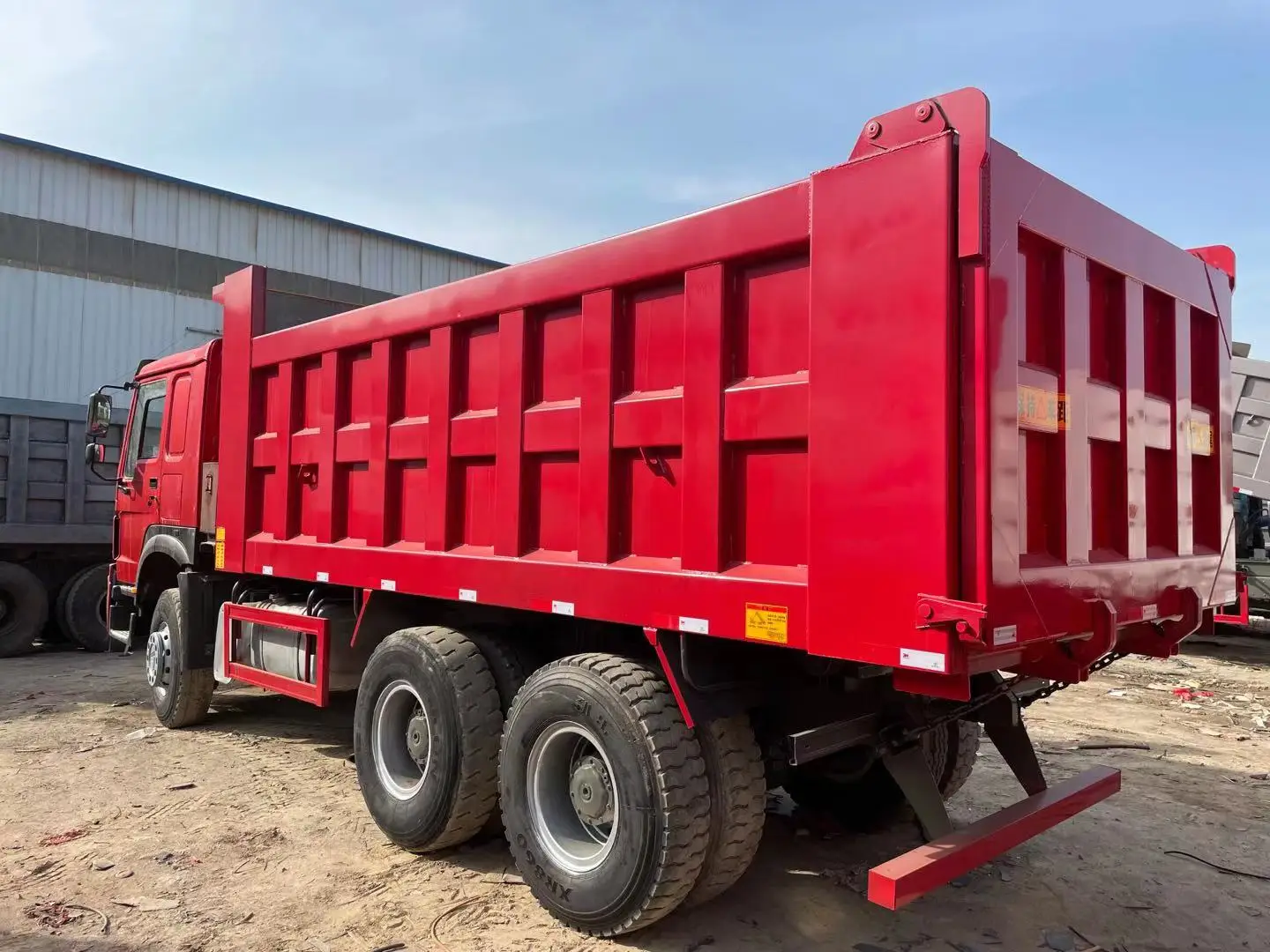 Sinotruk HOWO 10 12 Wheel Used 4X2 6X4 8X4 336HP371HP 375HP 380HP Heavy Transport Lorry Mining Sand Dumper Tipping  Truck