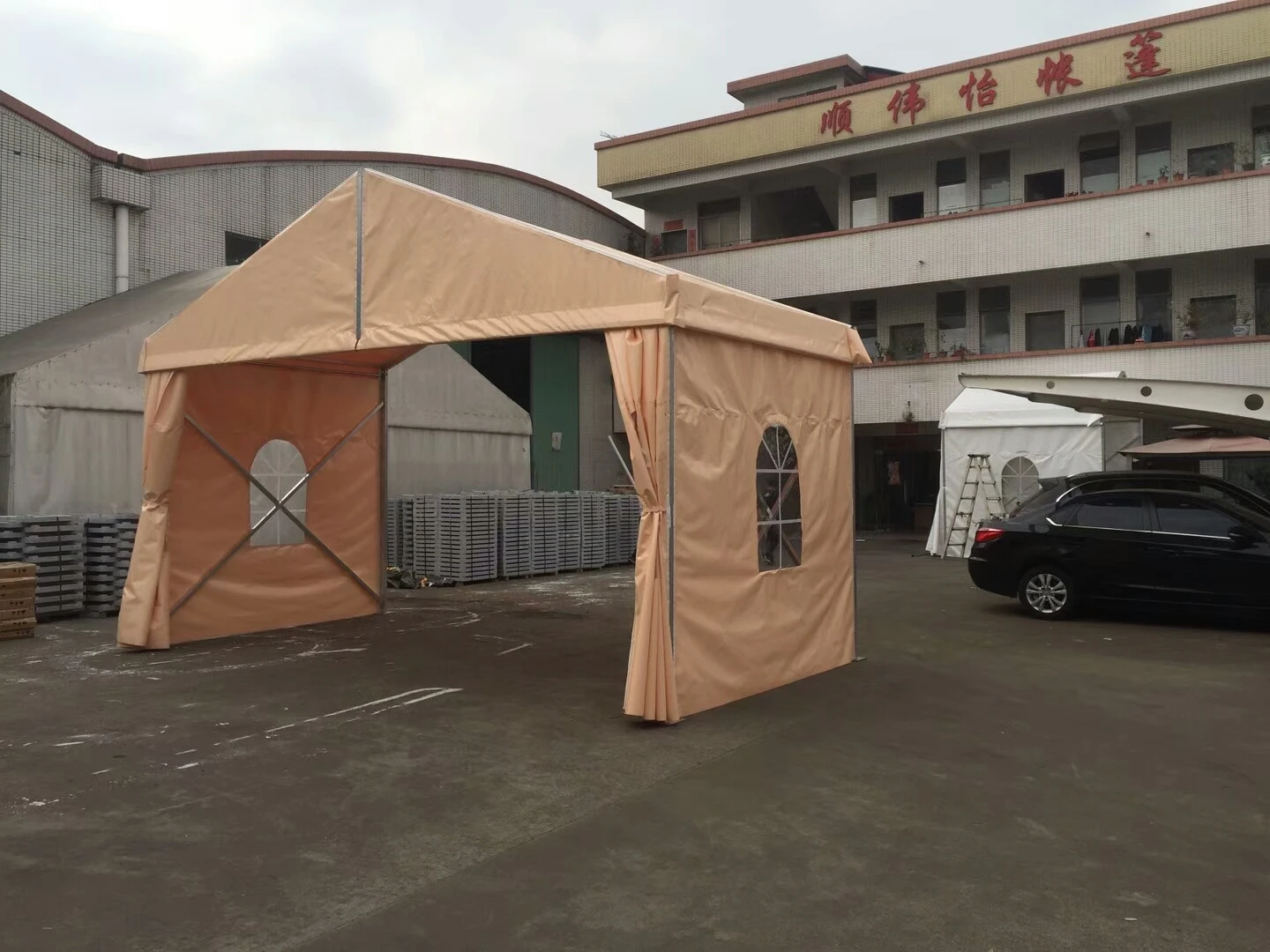 Chinese big outdoor  luxury birthday party tent 100 people