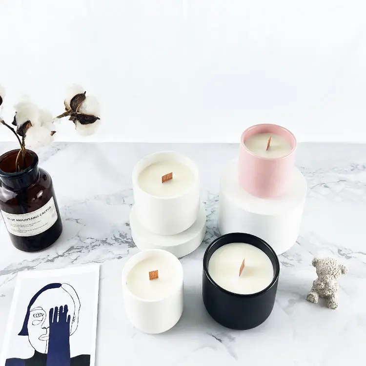 Wholesale Custom Decoration Ceramic Jar Round Ceramic Wood Wick Soy Wax Scented Candles