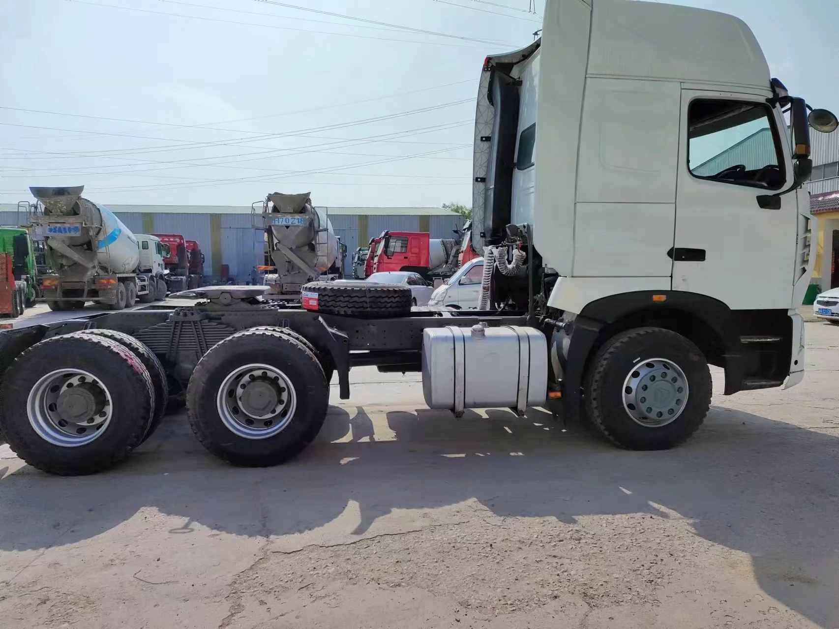 Sinotruk howoA7 tractor truck head truck mining truck