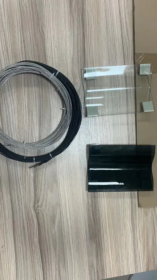 2023 New Style Customized Floating Cable Wine Rack Ceiling to Floor Wall Mounted Wine Rack