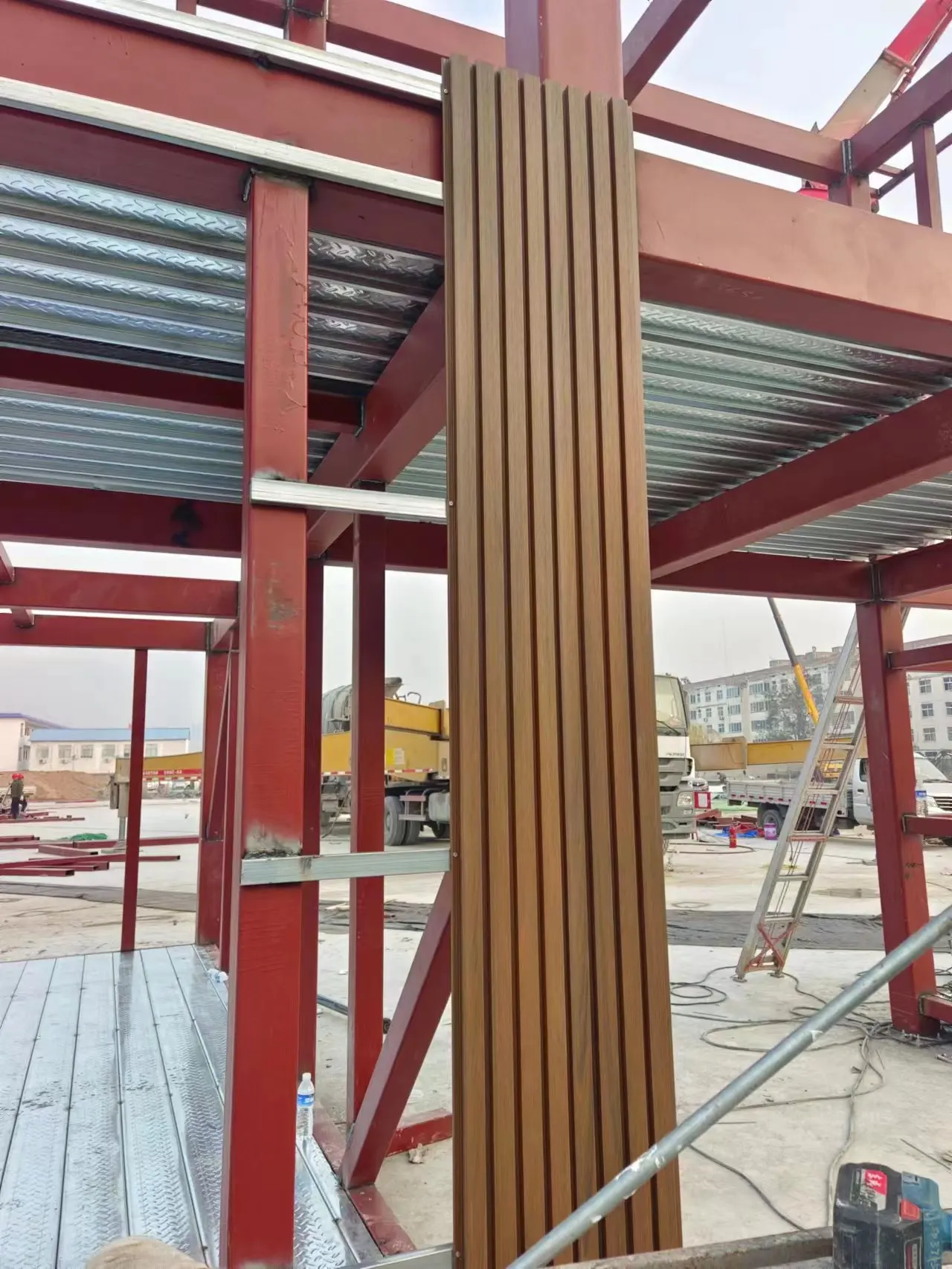 2024 hot selling co-extrusion cladding outdoor wall  wpc wall panel cladding outdoor