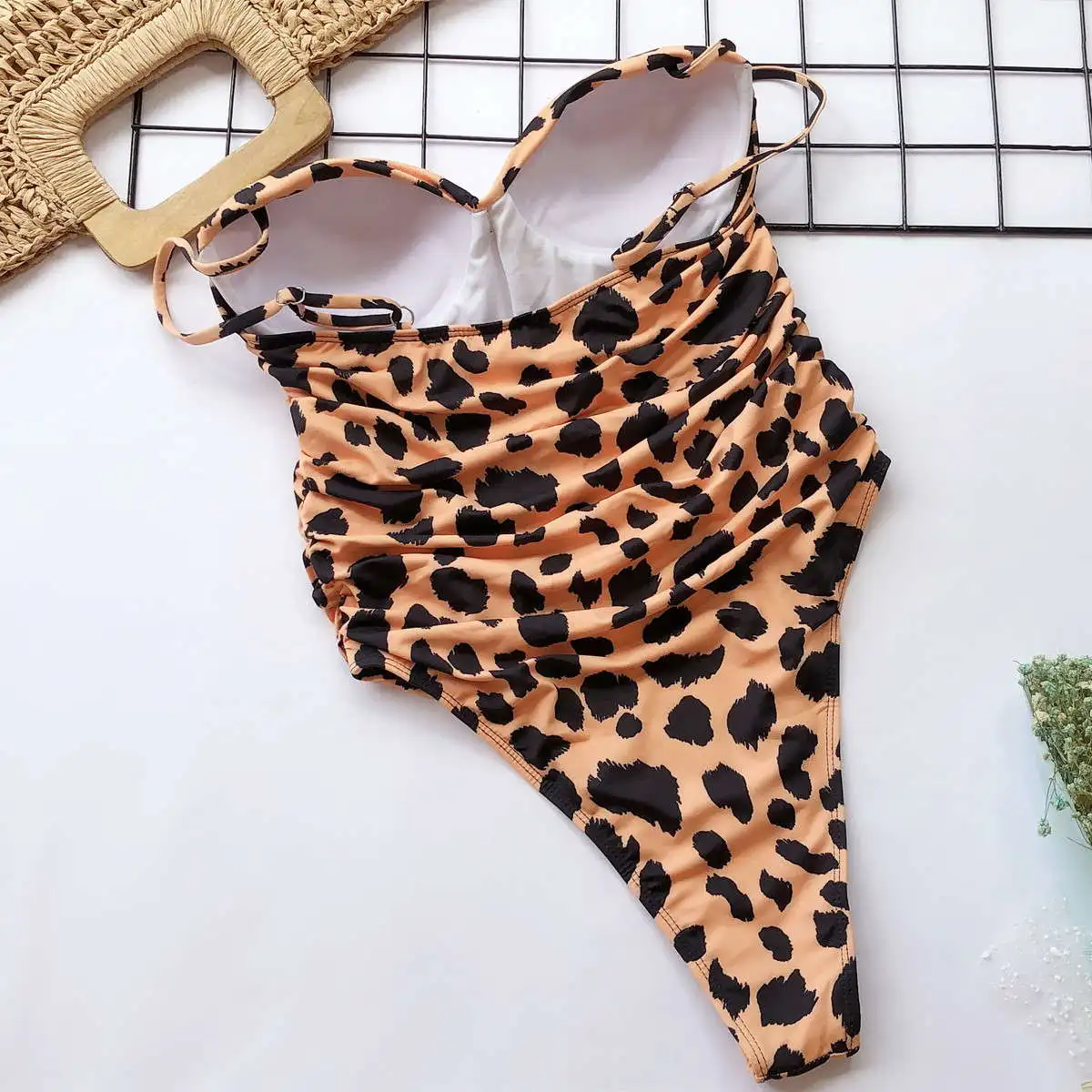 2020 latest design one piece leopard print sexy girl swimwear beachwear bikini