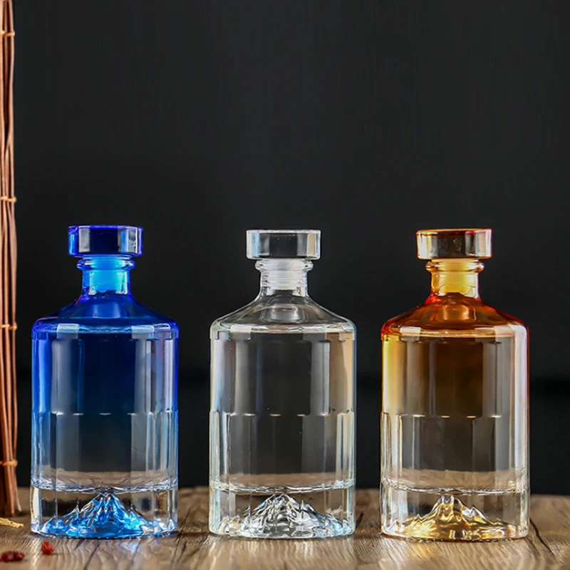 500ml beautiful and high-end Baijiu bottle, unique vodka bottle, gin bottle.