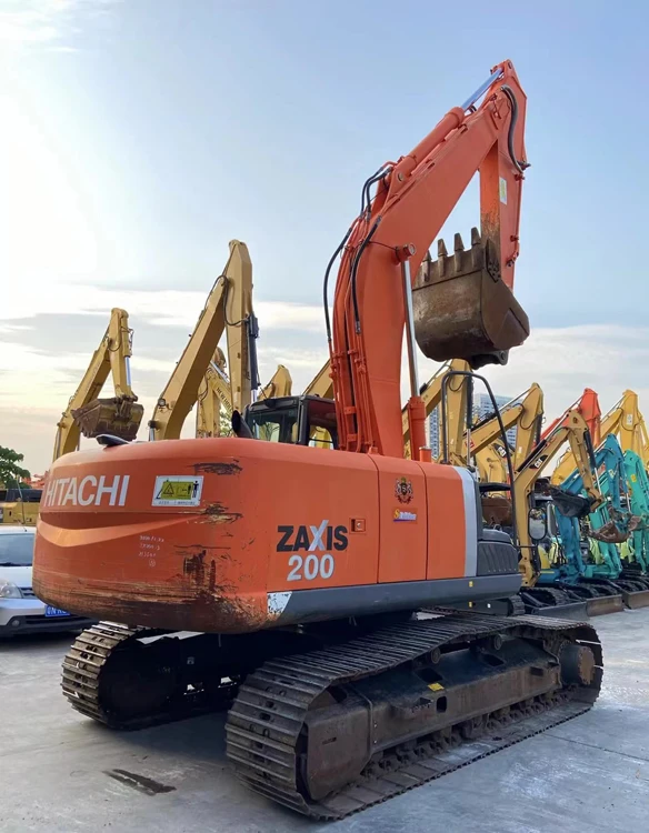 Б/у гусеничный экскаватор hitachi zx200 20 тонн сделано