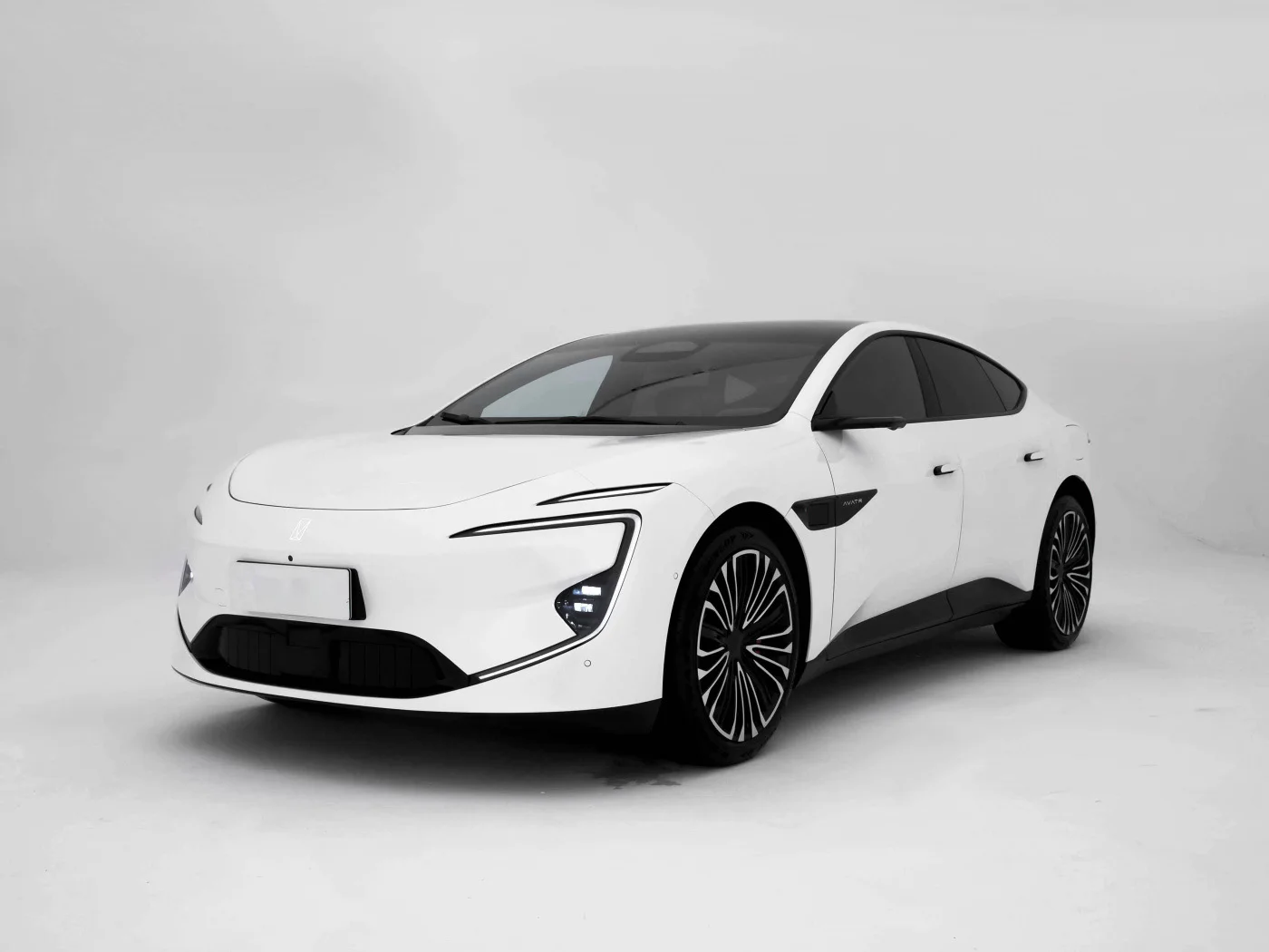 2023 Avtar 12 New Energy Vehicle Long Range Electric Car 5-seater Sedan Hot Sale Motor Edition