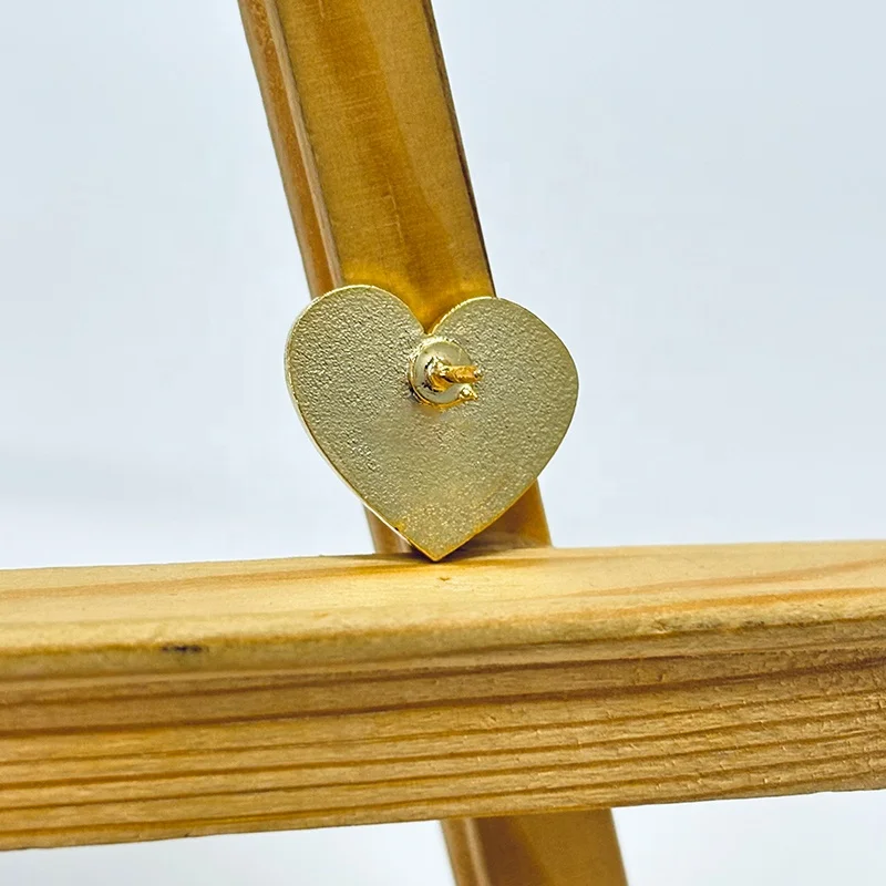 Lifeng Manufacturer Custom Heart Shape Soft Enamel Metal Lapel Pins Hard Enamel Pins with Glitter for Creative Gifts