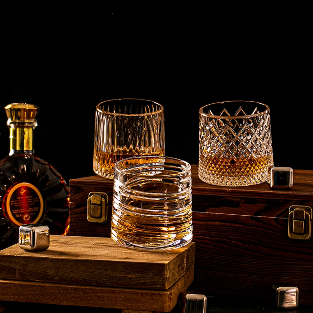 Free Sample Old Fashioned Crystal Whiskey Glasses Luxury Lead-Free Rotatable Tumbler Whiskey Glass