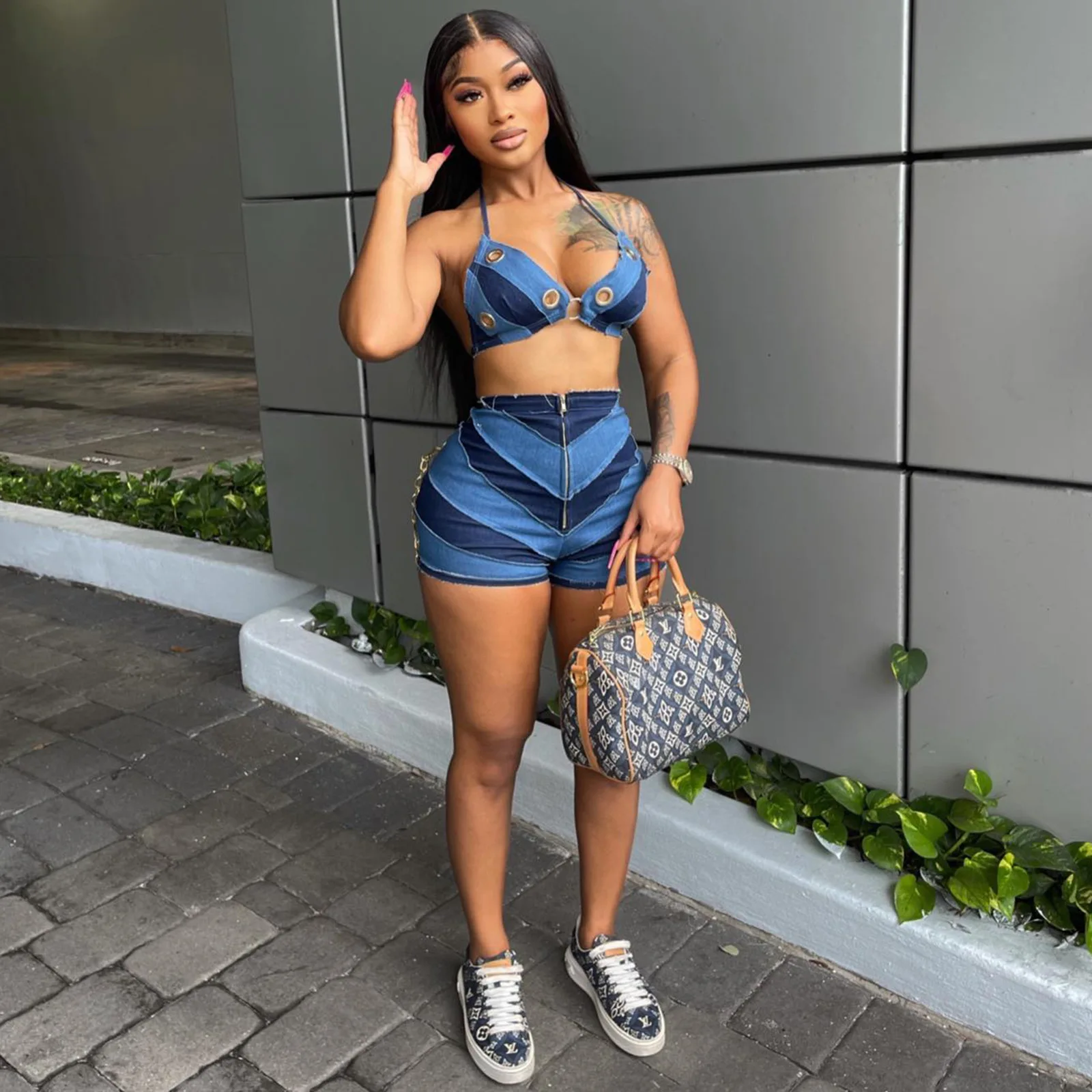 Think 2023 Women Street wear Patchwork Sleeveless Hollow Out Stripe Denim Print Color Block 2 Piece Halter Top And Shorts Set