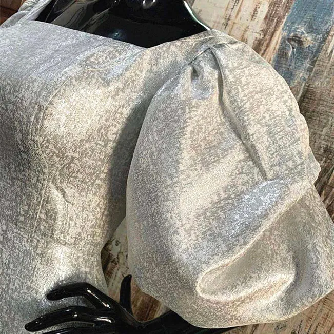 Белый Серебряный жаккард для невесты небольшой геометрический дизайн Металлик Жаккардовая парчовая ткань для свадебных платьев хороших форм