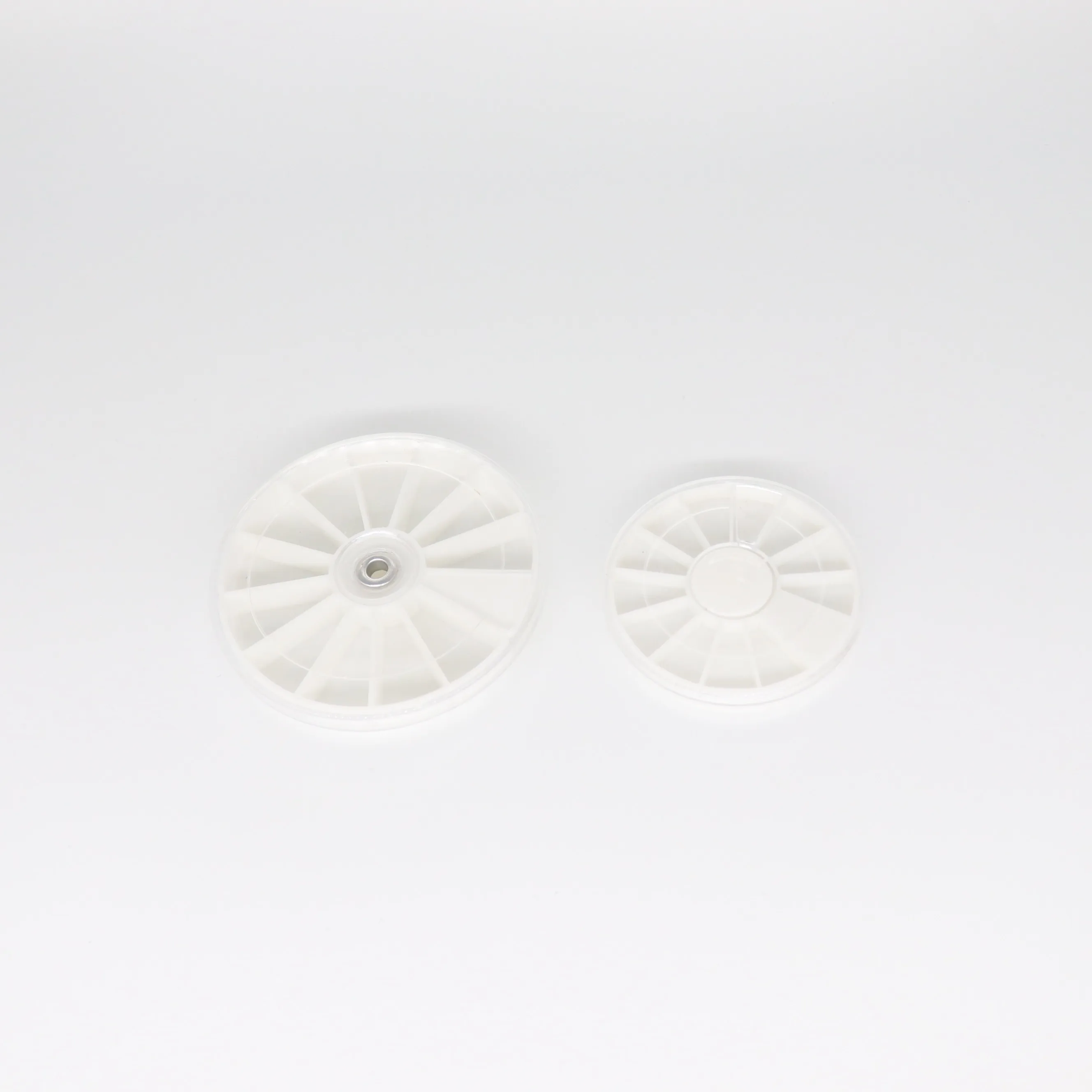 
Factory Wholesale Mini Pill Box Travel Case Splitter Pill Organizer Medicine White Container 