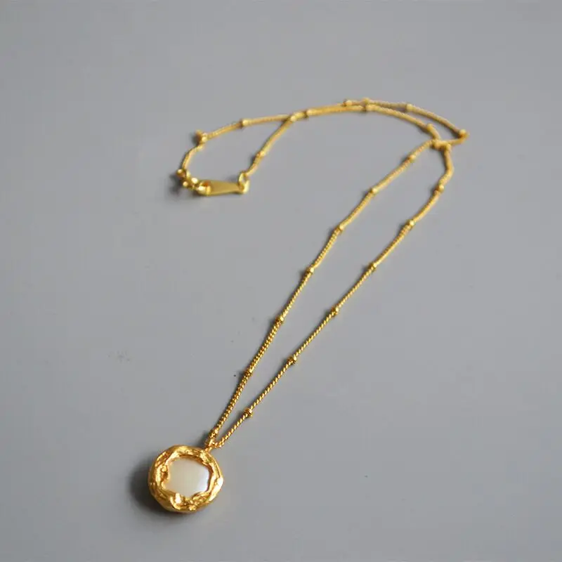 Natural Baroque Round Flat Pearl Pendant Necklace Women Textured Coin Gold Plated Necklaces
