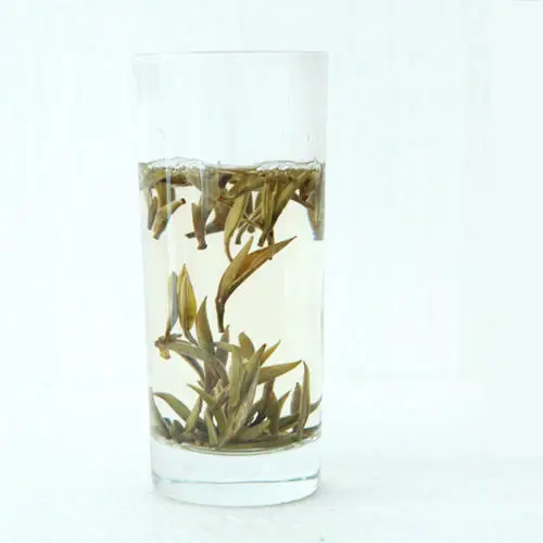  Органический белый чай Baihao Yinzhen Fujian Серебряная