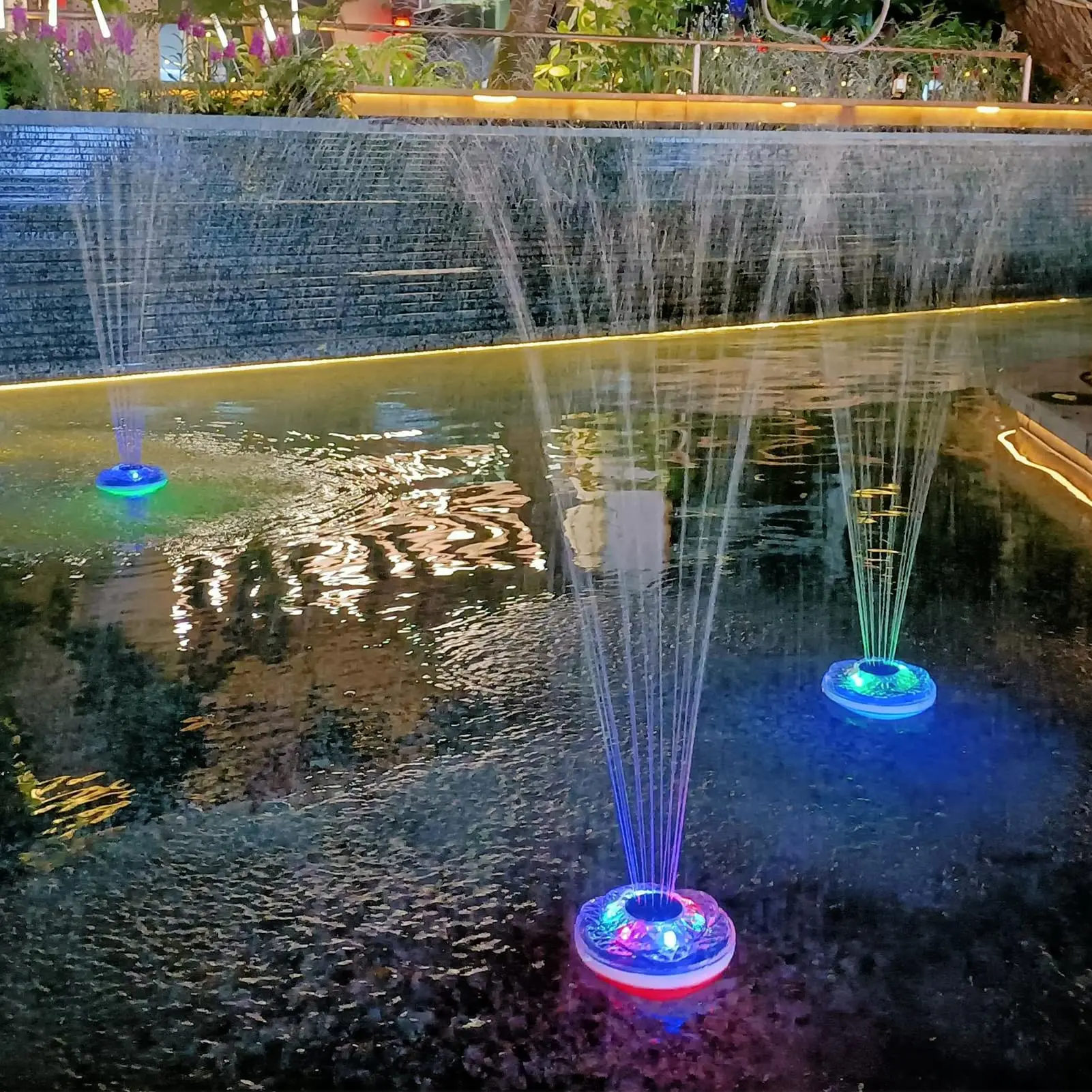 IP68 Waterproof Colorful Swimming Pool LED Lights Pet Fountain Water Dispenser for Cats and Dogs