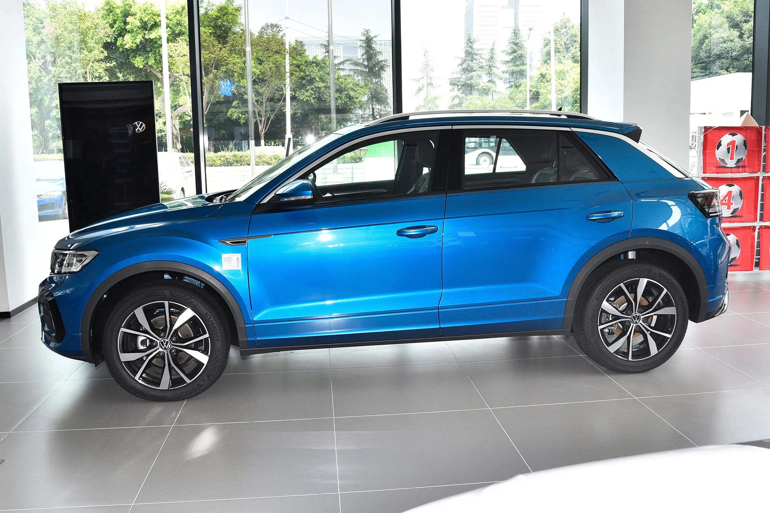 Бренд vw t roc Auto FAW компактный внедорожник 1 5 T 160Ps L4 118kW 250Nm 7 скоростей дверей мест 200 км/ч