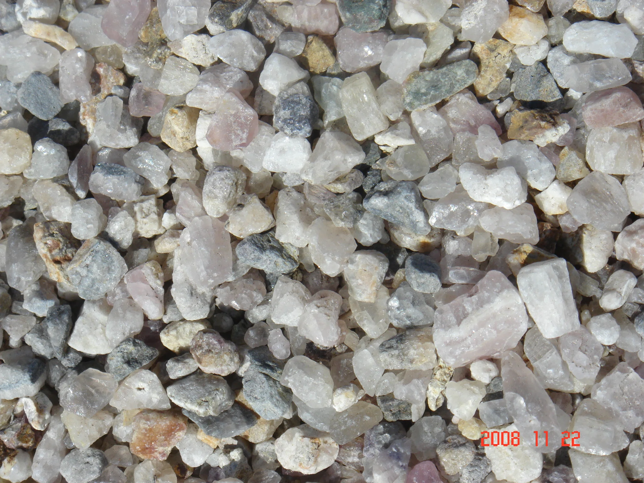 China supply Fluorite lump block fluorsapr raw ore  calcium fluorite ore