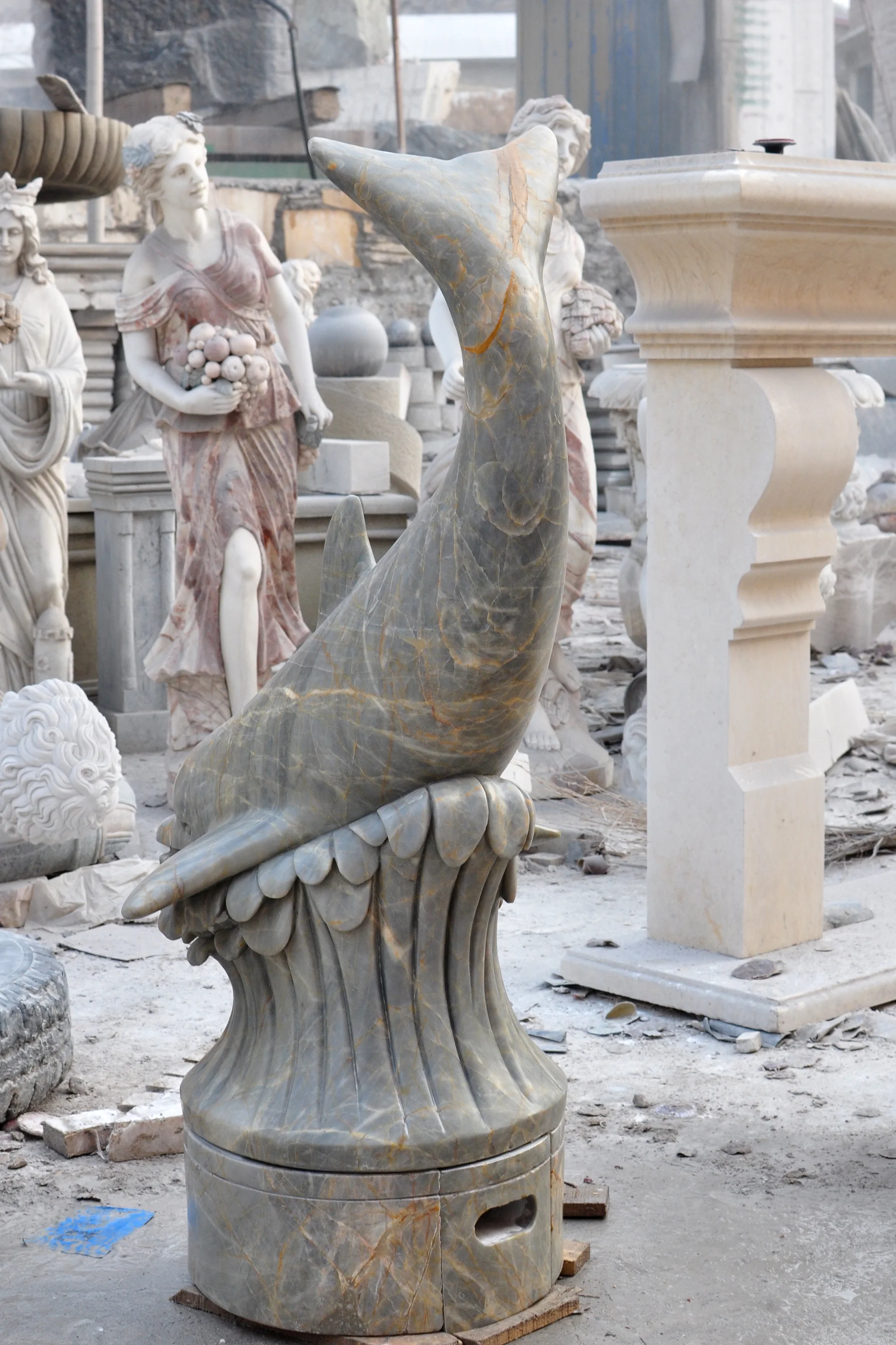 Factory hot selling handmade customized high-quality marble sculpture garden simple style white marble dolphin sculpture