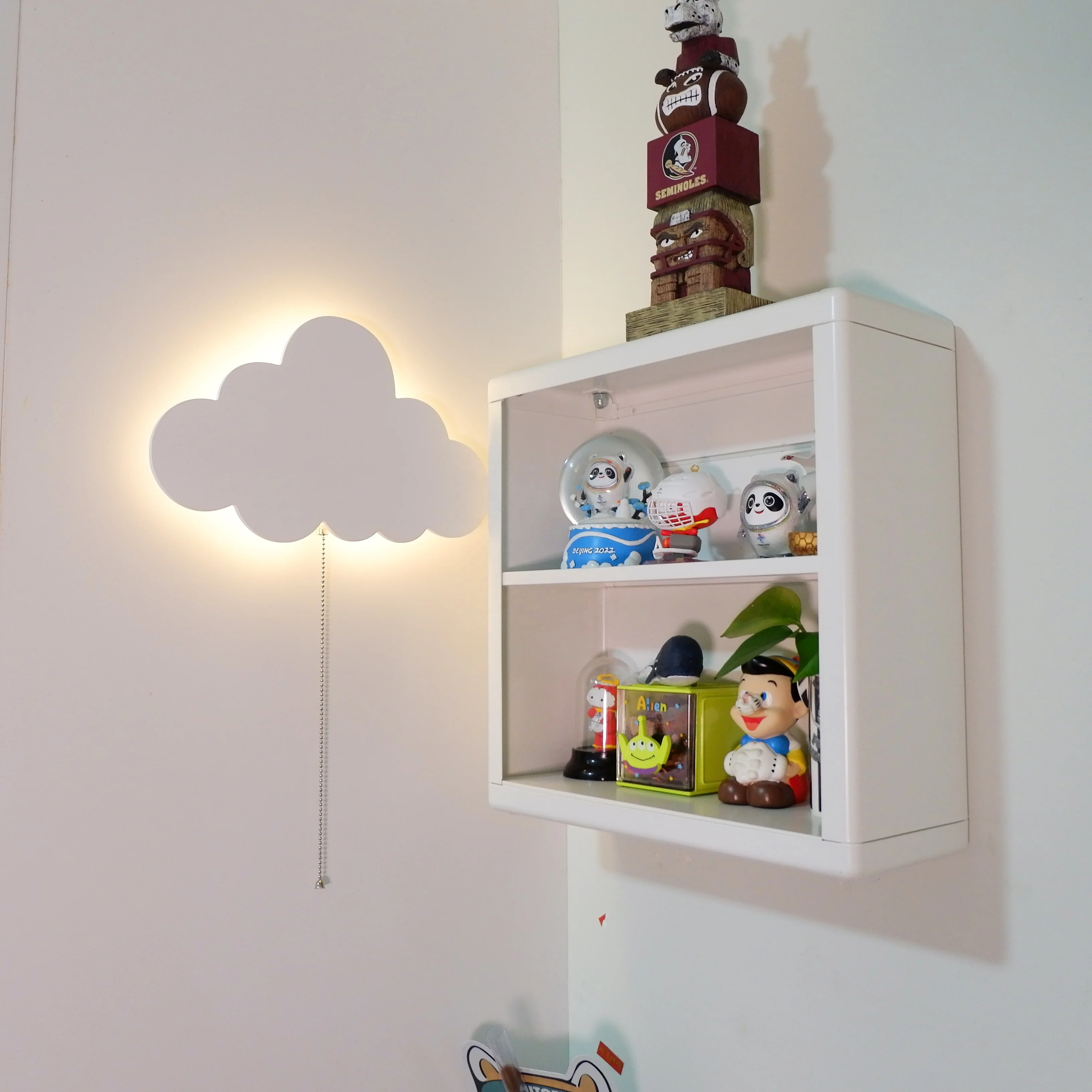 Hot White Cloud Wall Light For Kids Room Nursery Wall Decor With LED Light Battery Operated Pull Cord Custom Design Acceptable