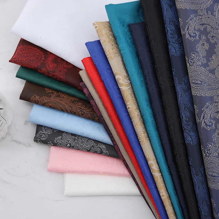 Chinese fabric supplier 100% polyester paisley metallic shiny jacquard fabric for garment factory